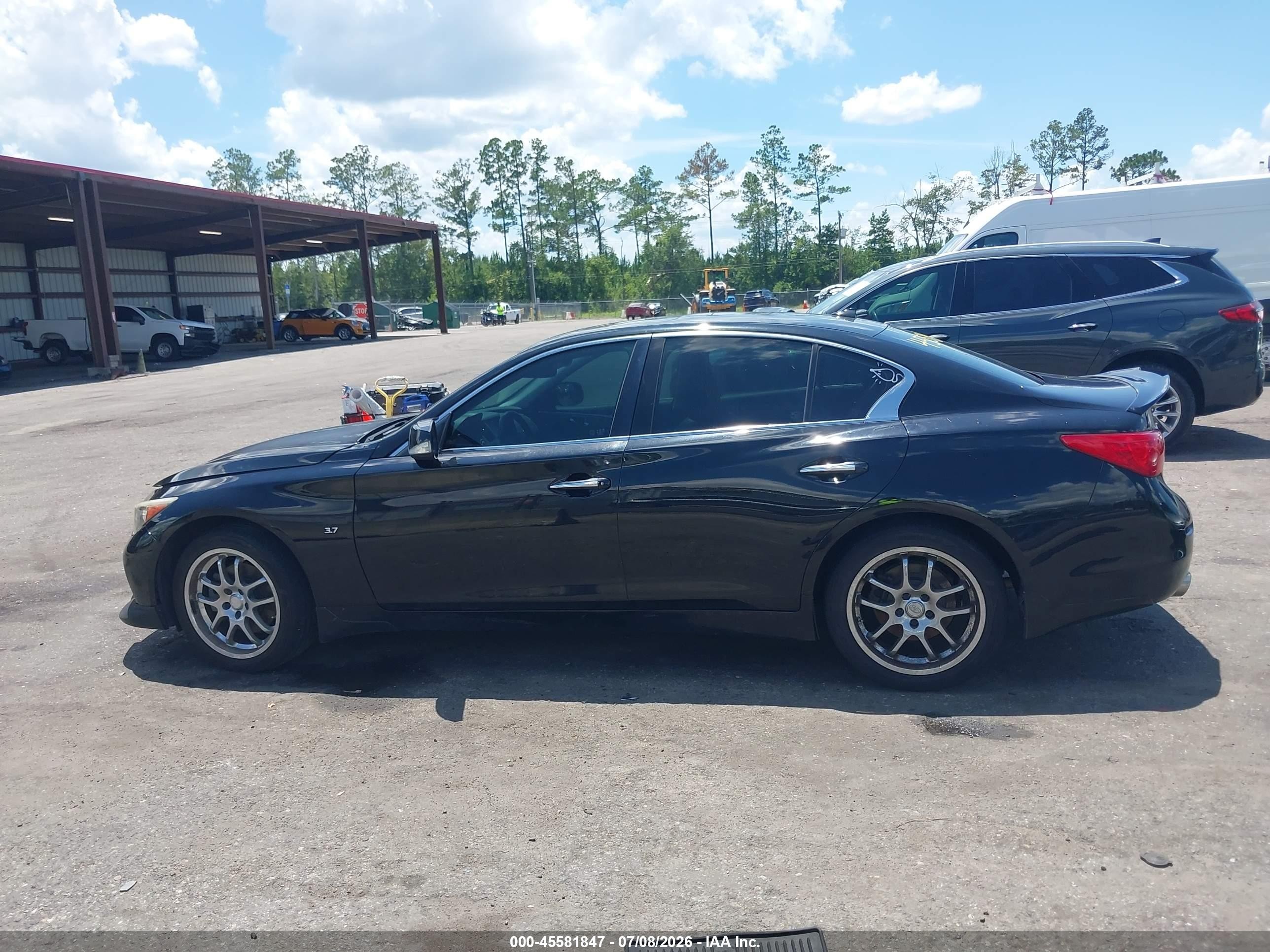 2015 Infiniti Q50 Premium Black vin: JN1BV7AP4FM339881