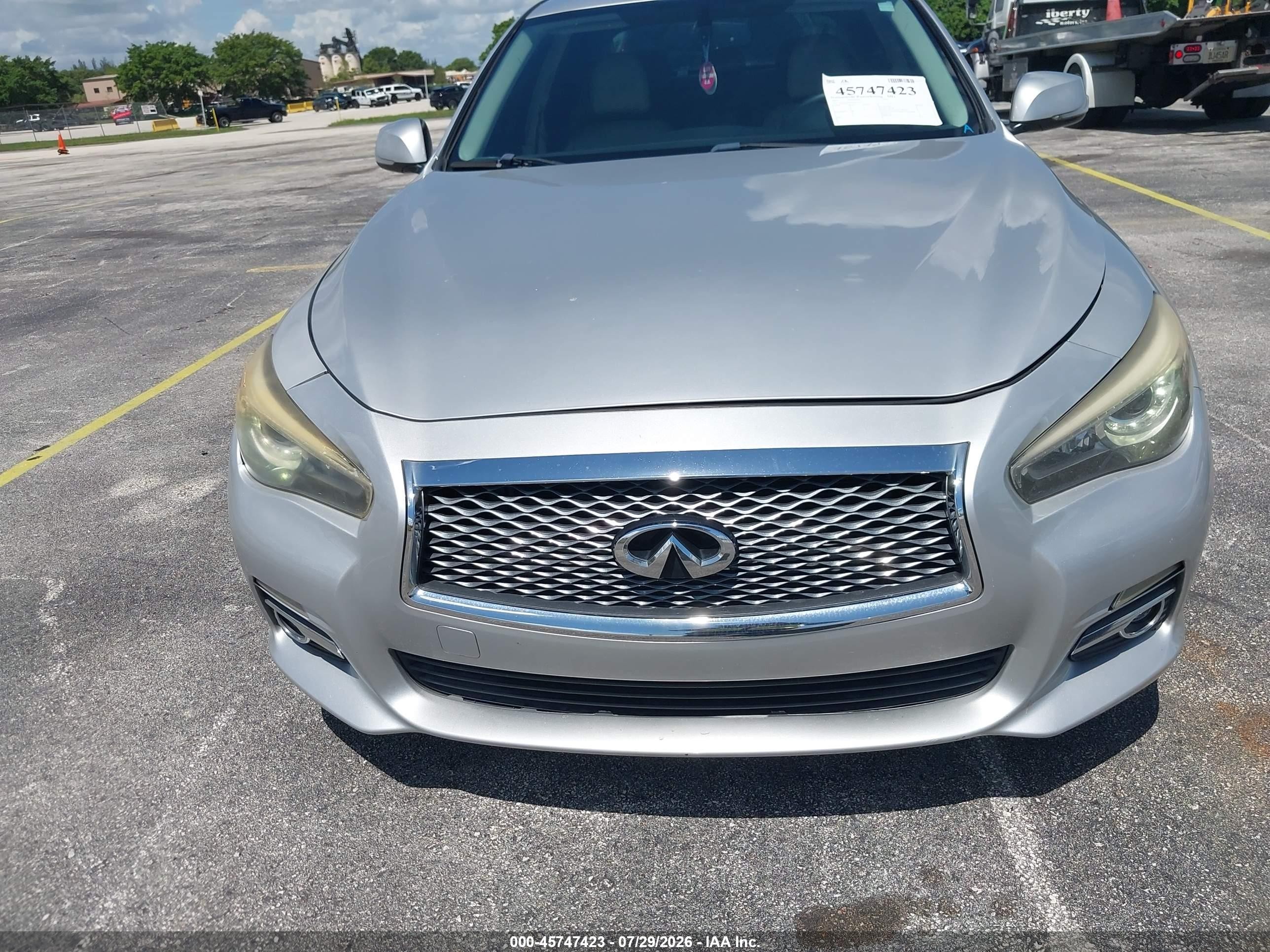 2015 Infiniti Q50 Premium Silver vin: JN1BV7AP4FM344322