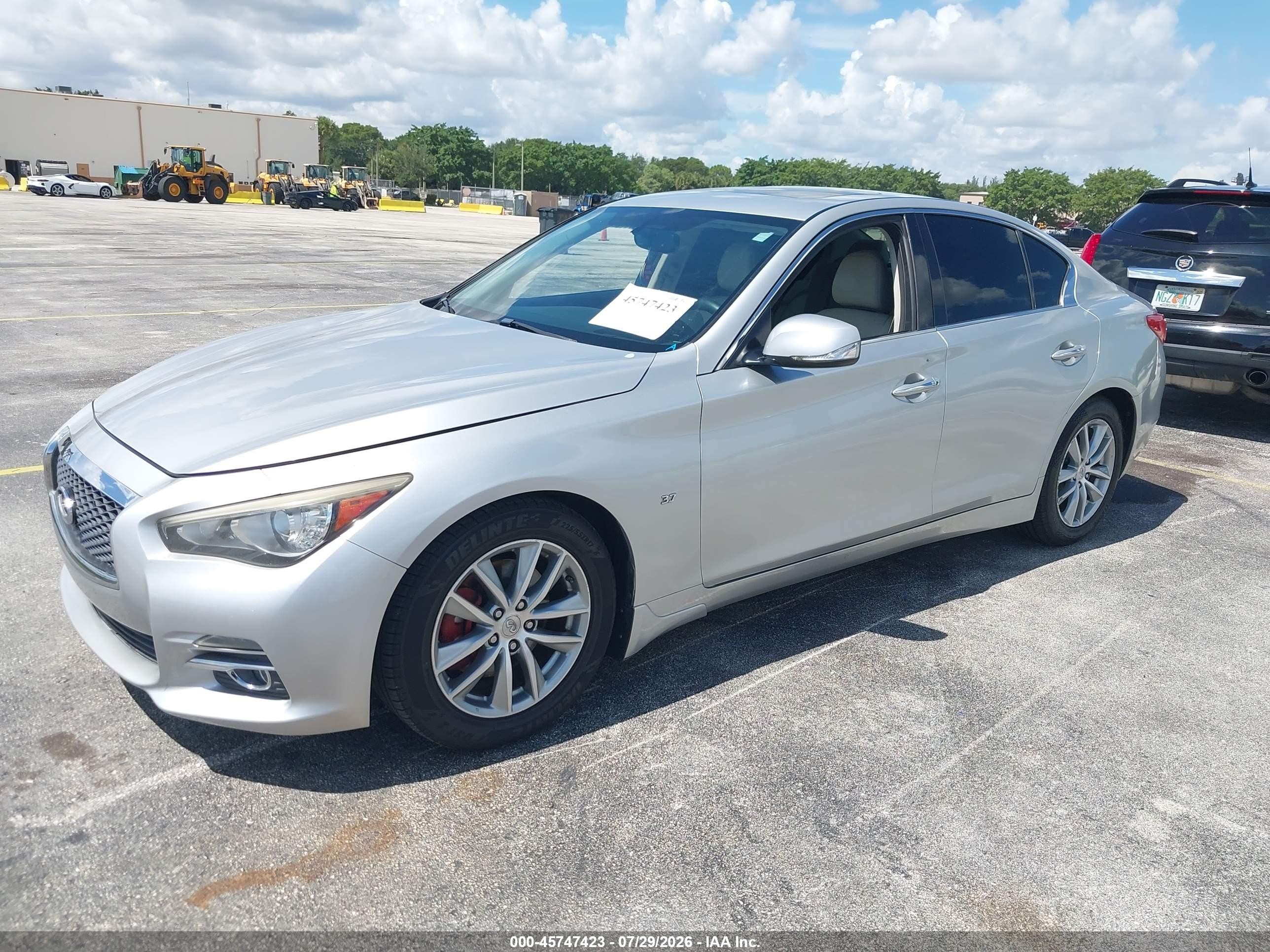 2015 Infiniti Q50 Premium Silver vin: JN1BV7AP4FM344322
