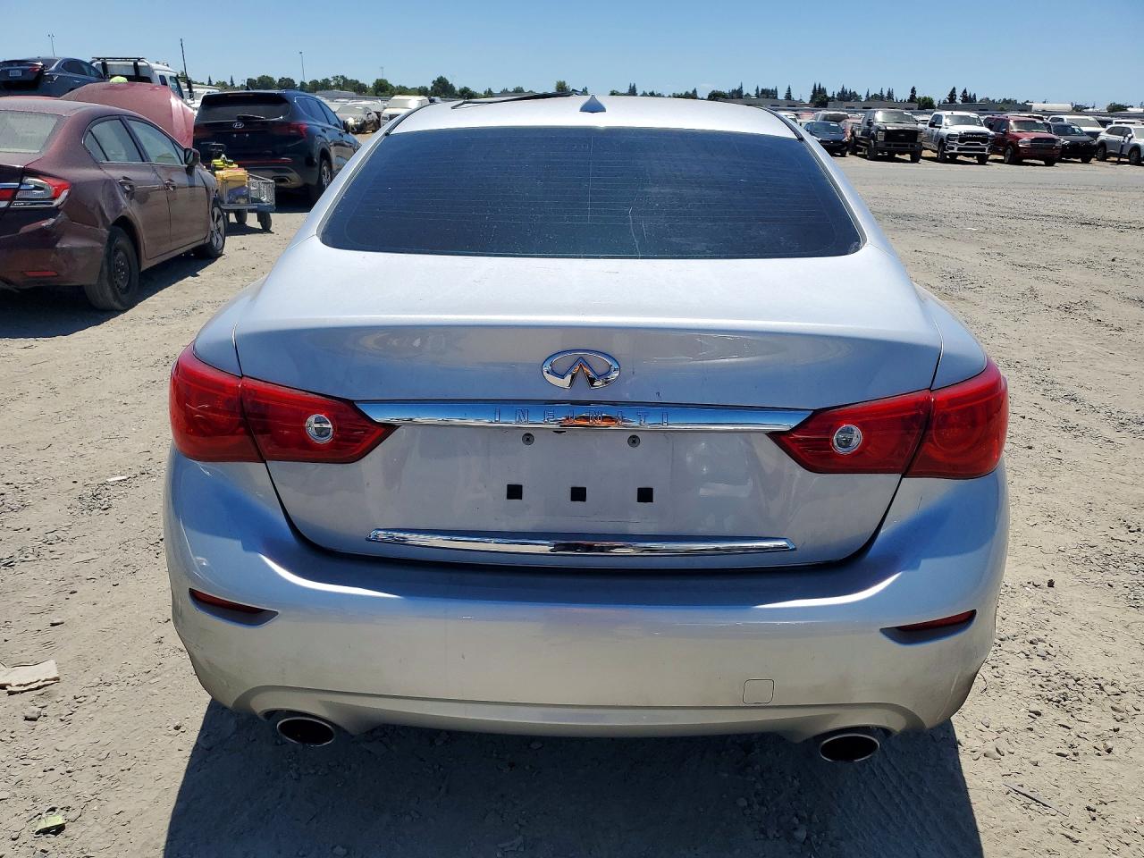 2015 Infiniti Q50 Base Серебряный vin: JN1BV7AP4FM345860