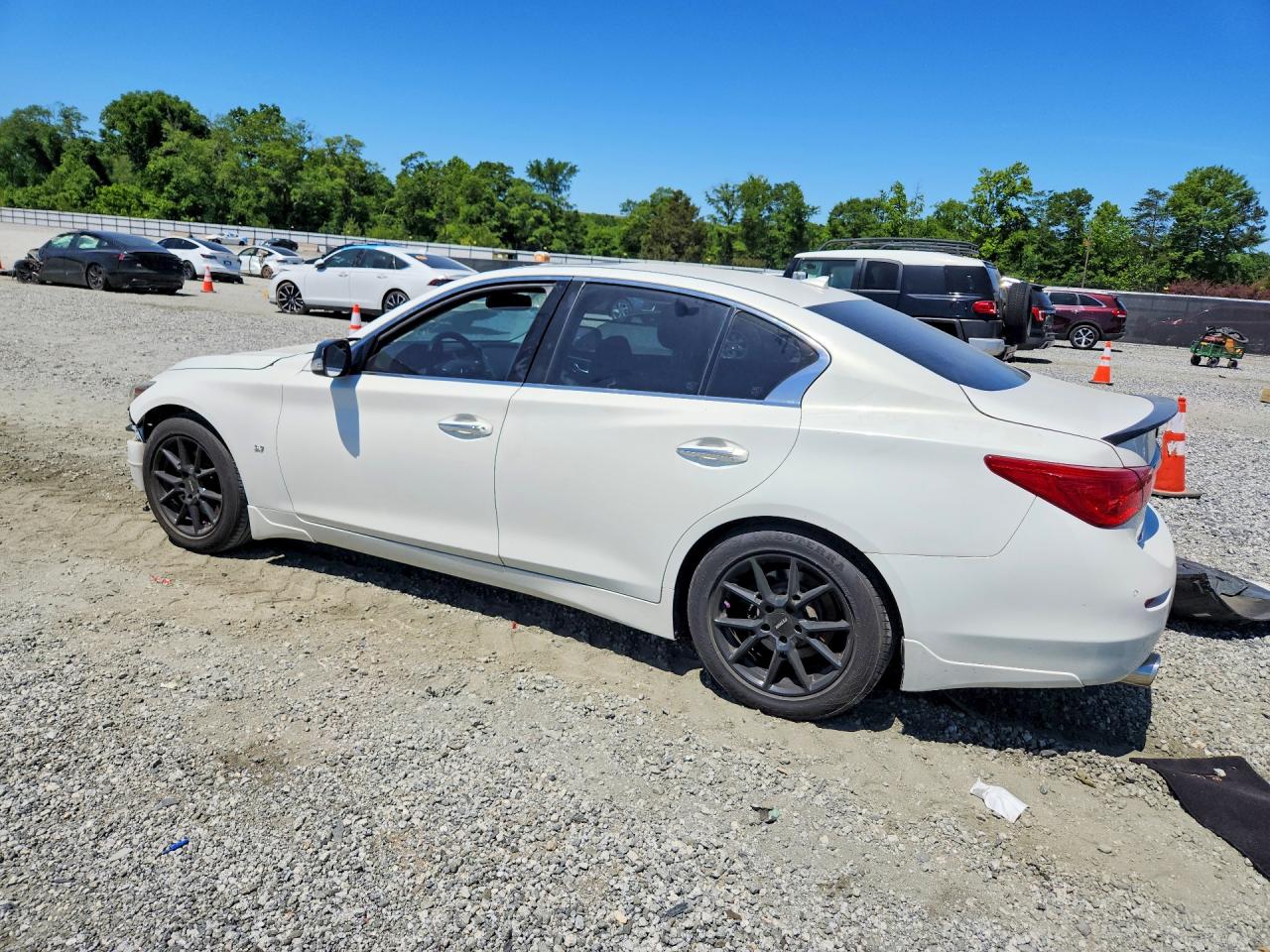 2015 Infiniti Q50 Premium White vin: JN1BV7AP4FM347186