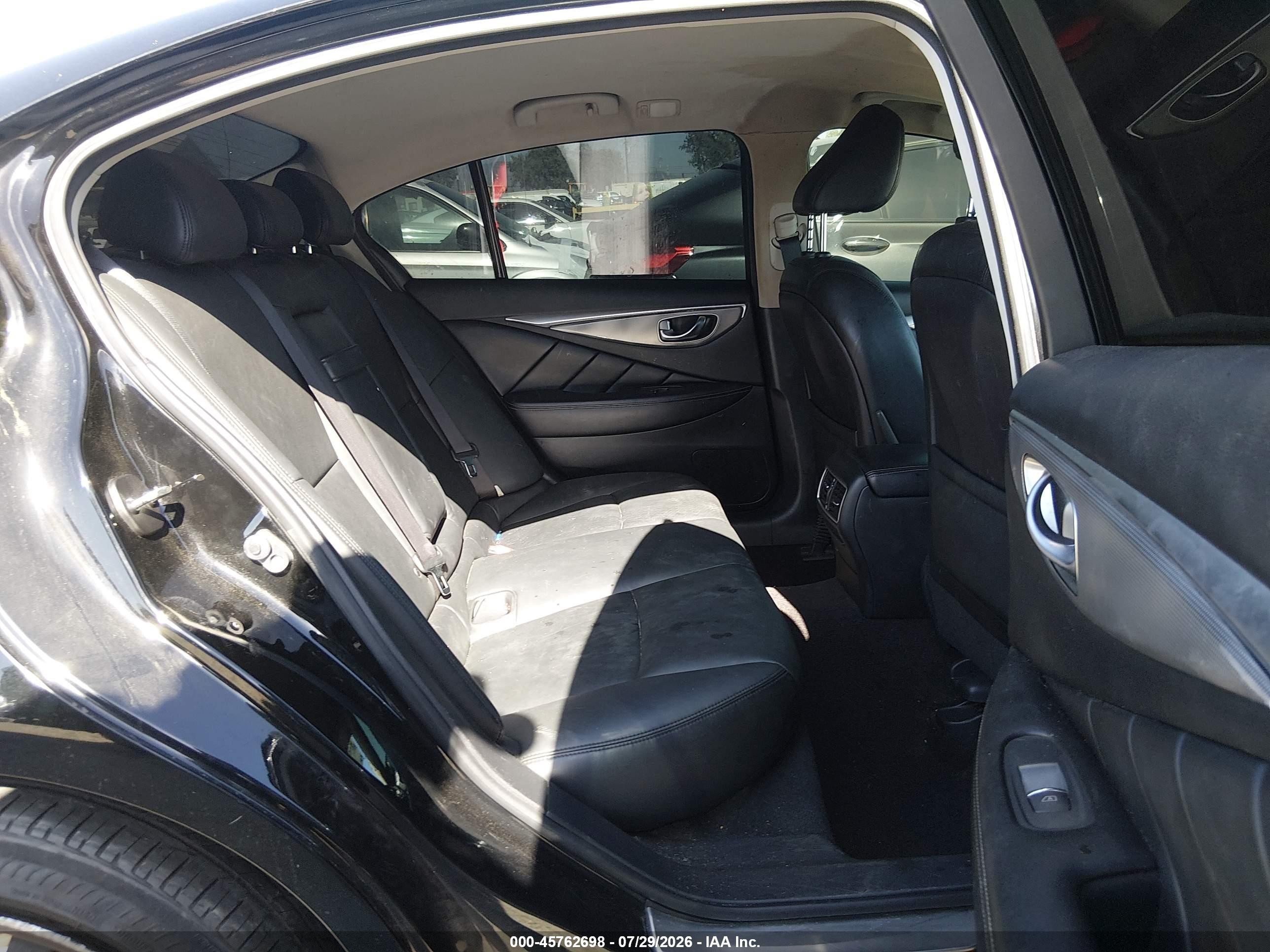 2015 Infiniti Q50   Black vin: JN1BV7AP4FM351576