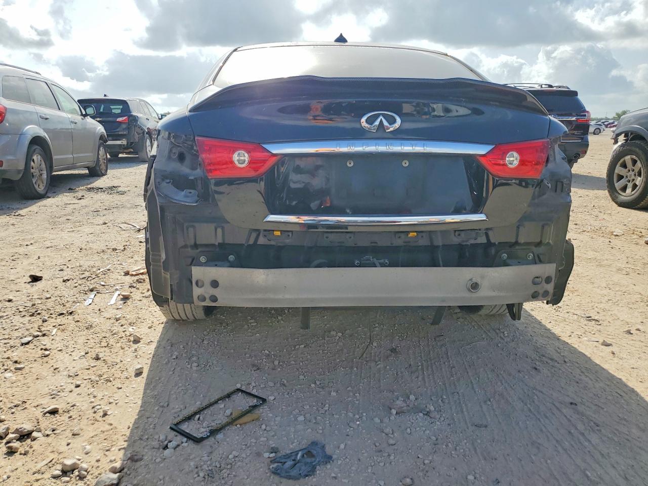 2015 Infiniti Q50 Base Black vin: JN1BV7AP4FM352033