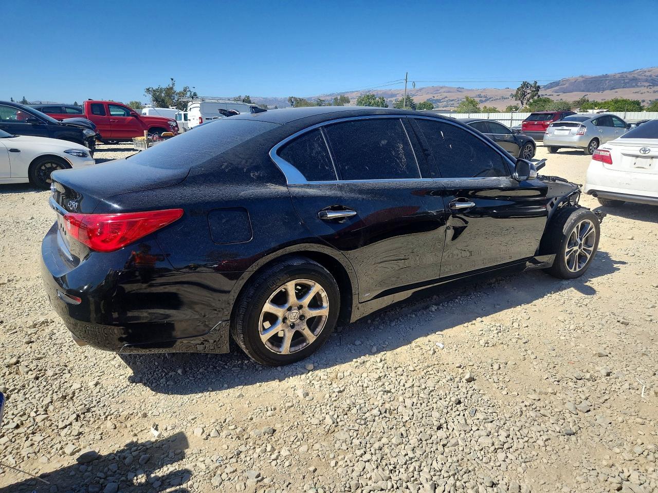 2015 Infiniti Q50 Base Черный vin: JN1BV7AP4FM355109