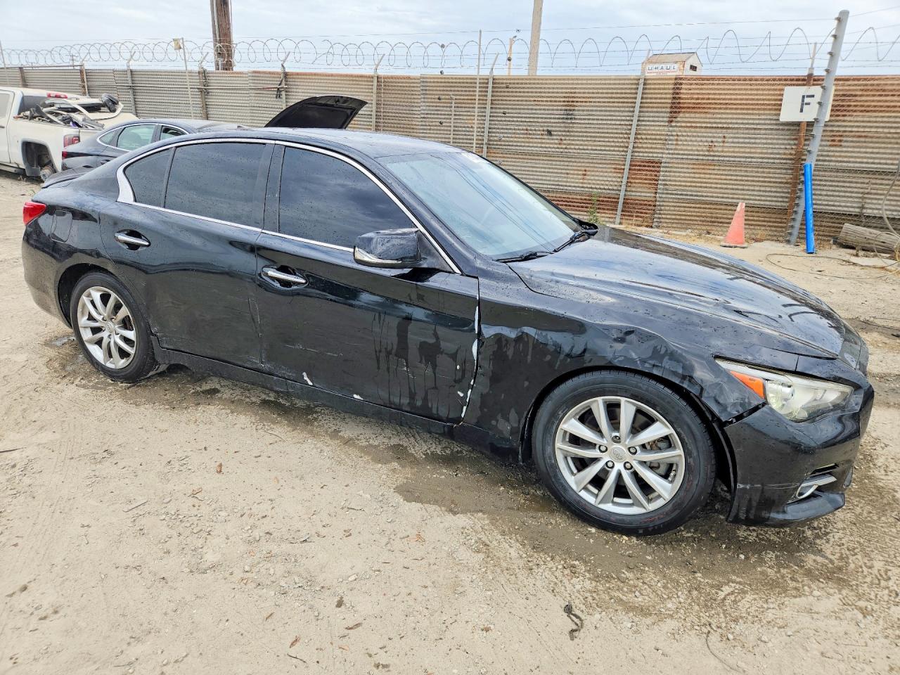 2015 Infiniti Q50 Premium Black vin: JN1BV7AP4FM355210