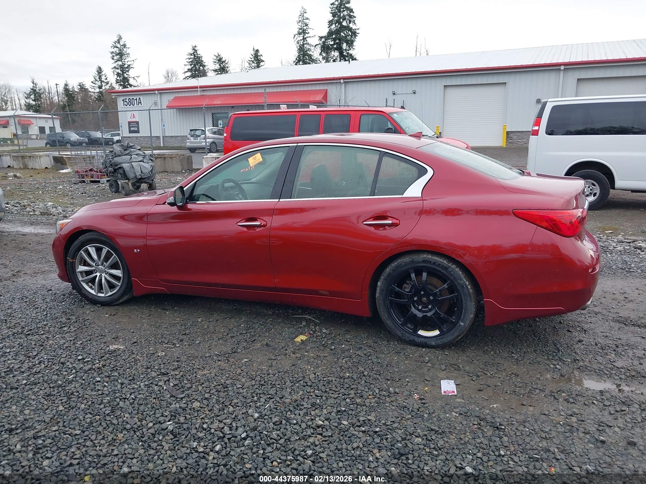 2014 Infiniti Q50 Premium Красный vin: JN1BV7AP5EM672587