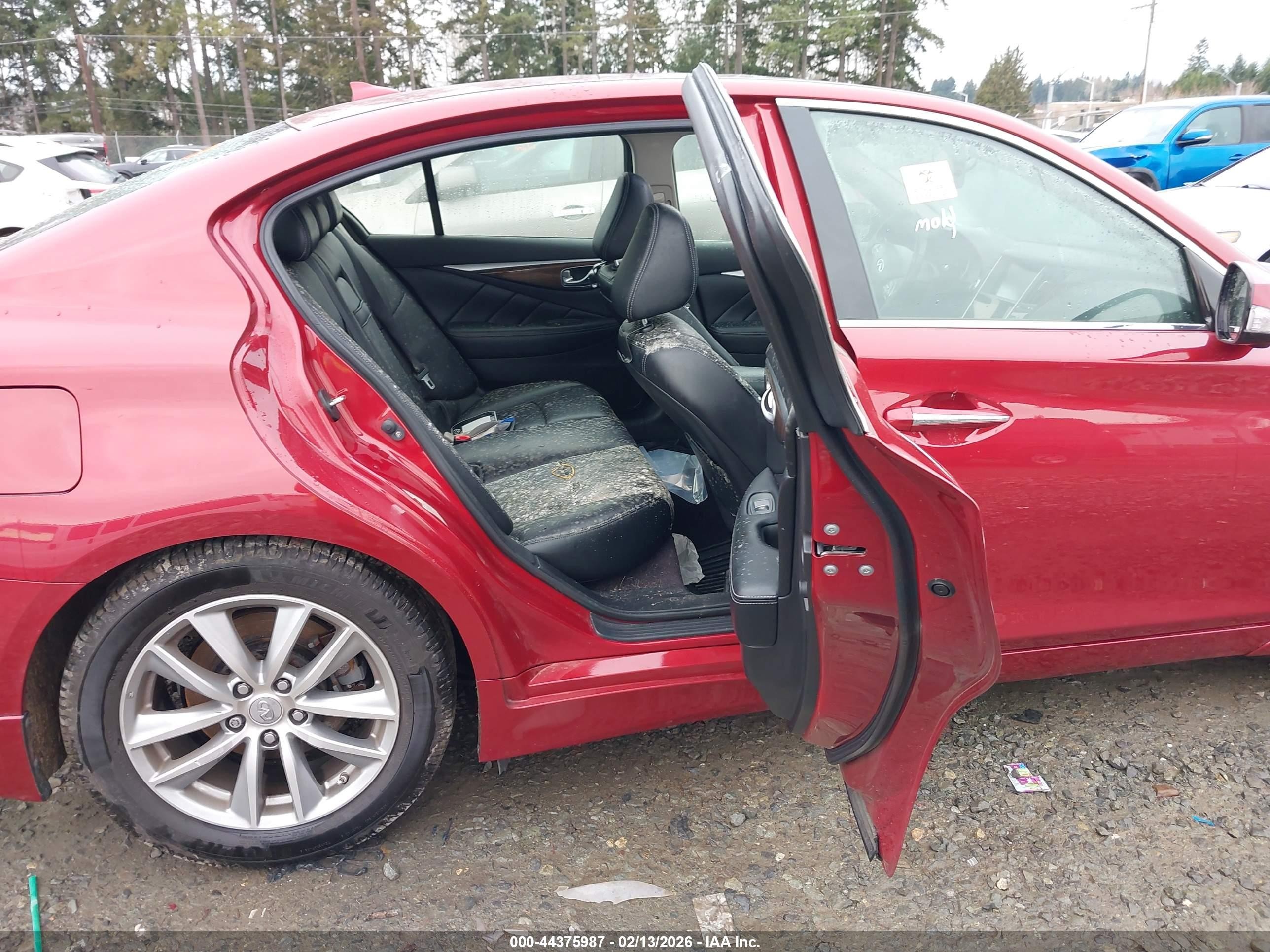 2014 Infiniti Q50 Premium Красный vin: JN1BV7AP5EM672587