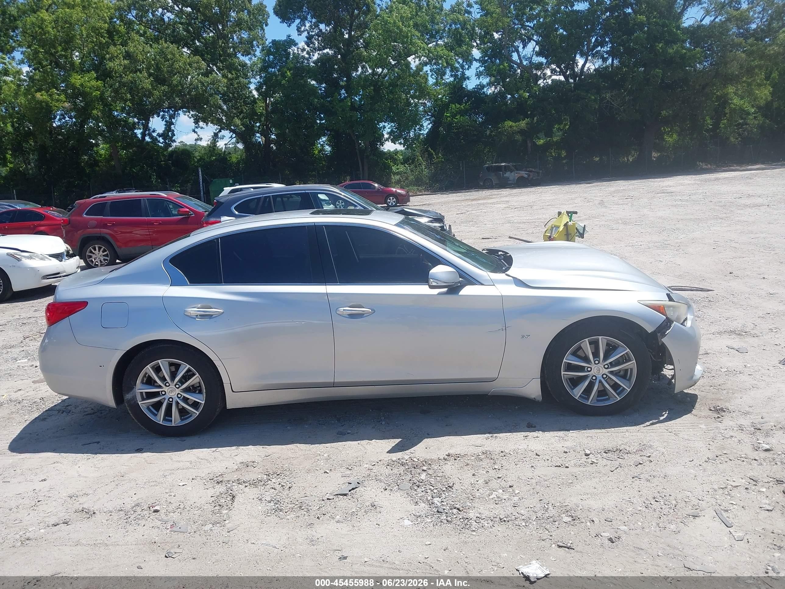 2014 Infiniti Q50 Premium Silver vin: JN1BV7AP5EM682584
