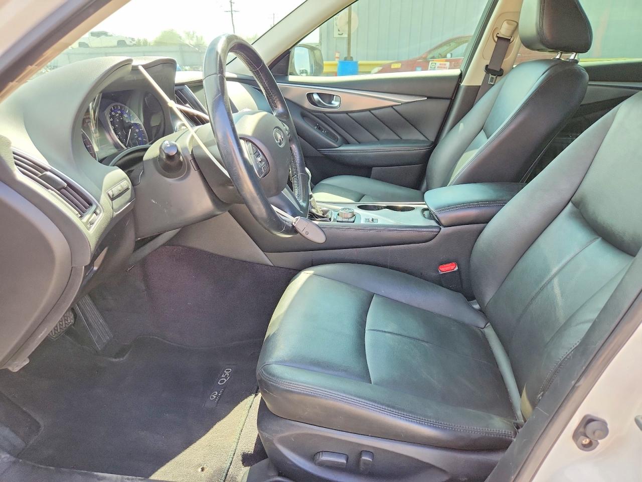 2015 Infiniti Q50 Premium White vin: JN1BV7AP5FM331496
