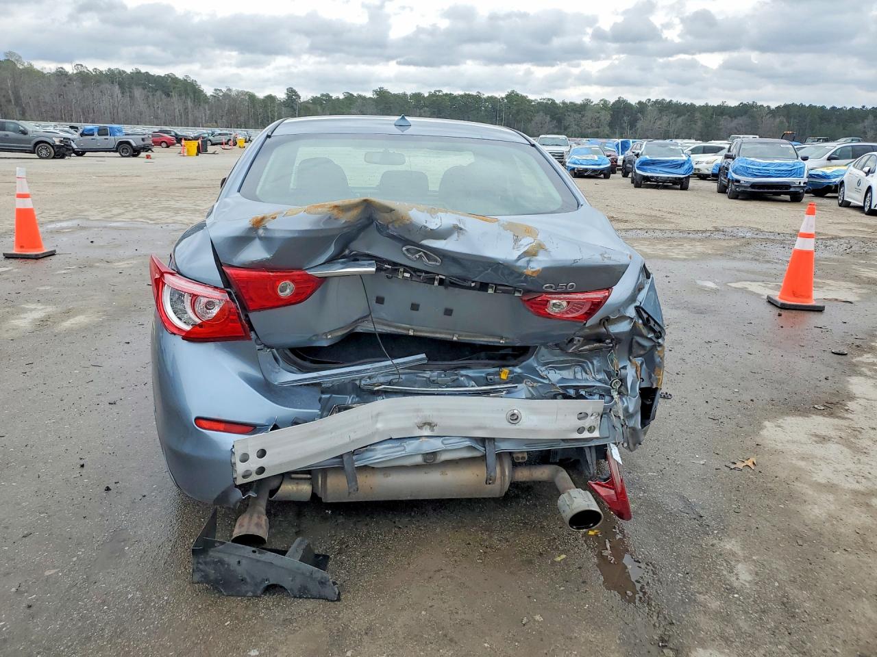 2015 Infiniti Q50 Premium Blue vin: JN1BV7AP5FM335466
