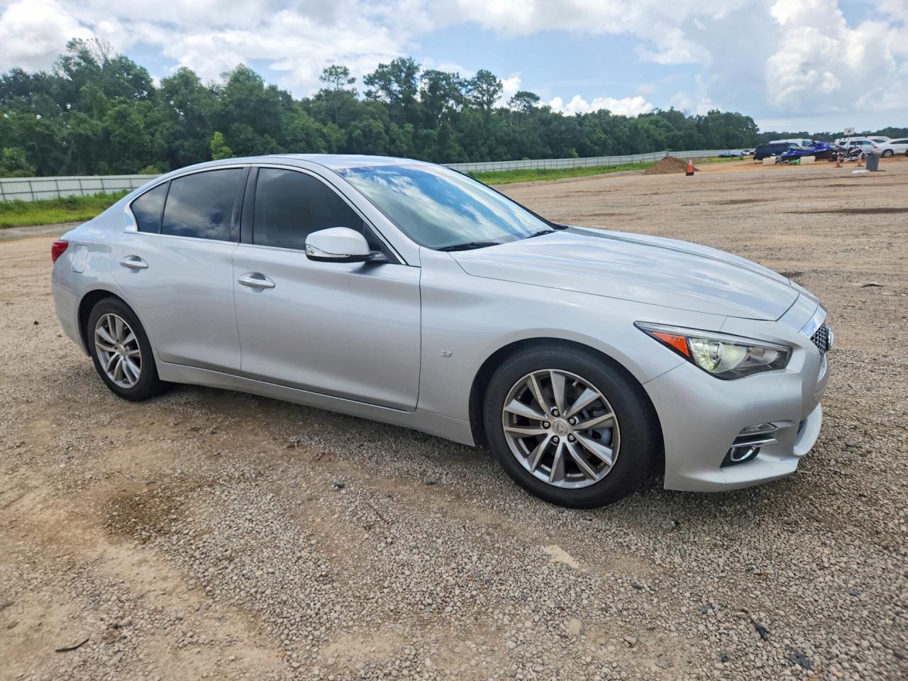 2015 Infiniti Q50 Premium Серебряный vin: JN1BV7AP5FM336827