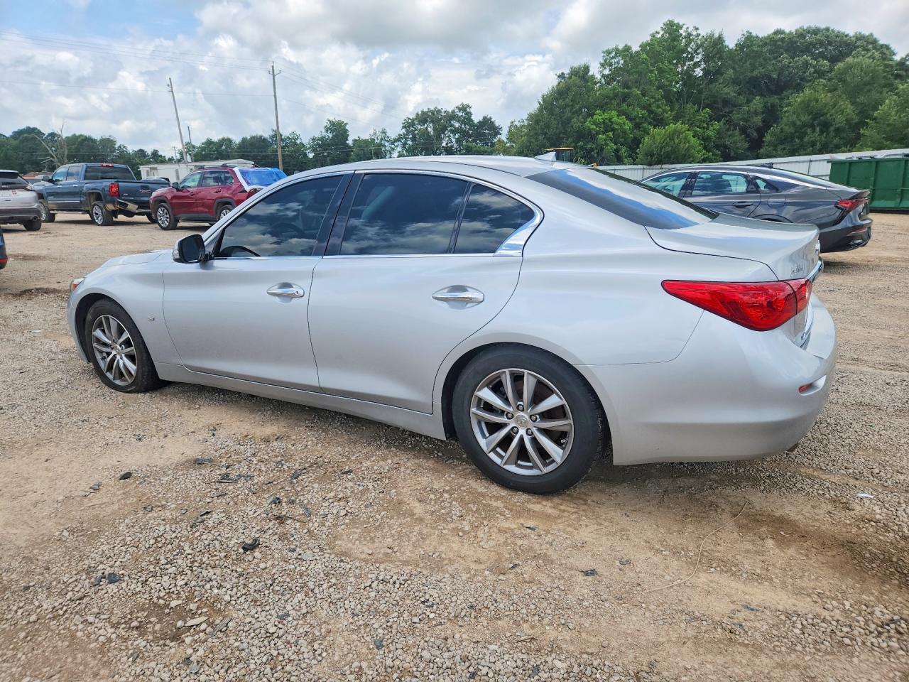 2015 Infiniti Q50 Premium Серебряный vin: JN1BV7AP5FM336827