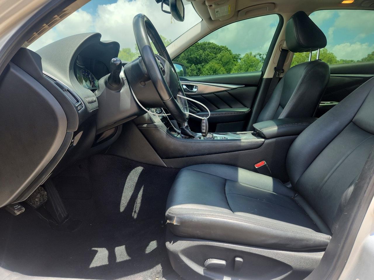 2015 Infiniti Q50 Premium Серебряный vin: JN1BV7AP5FM336827