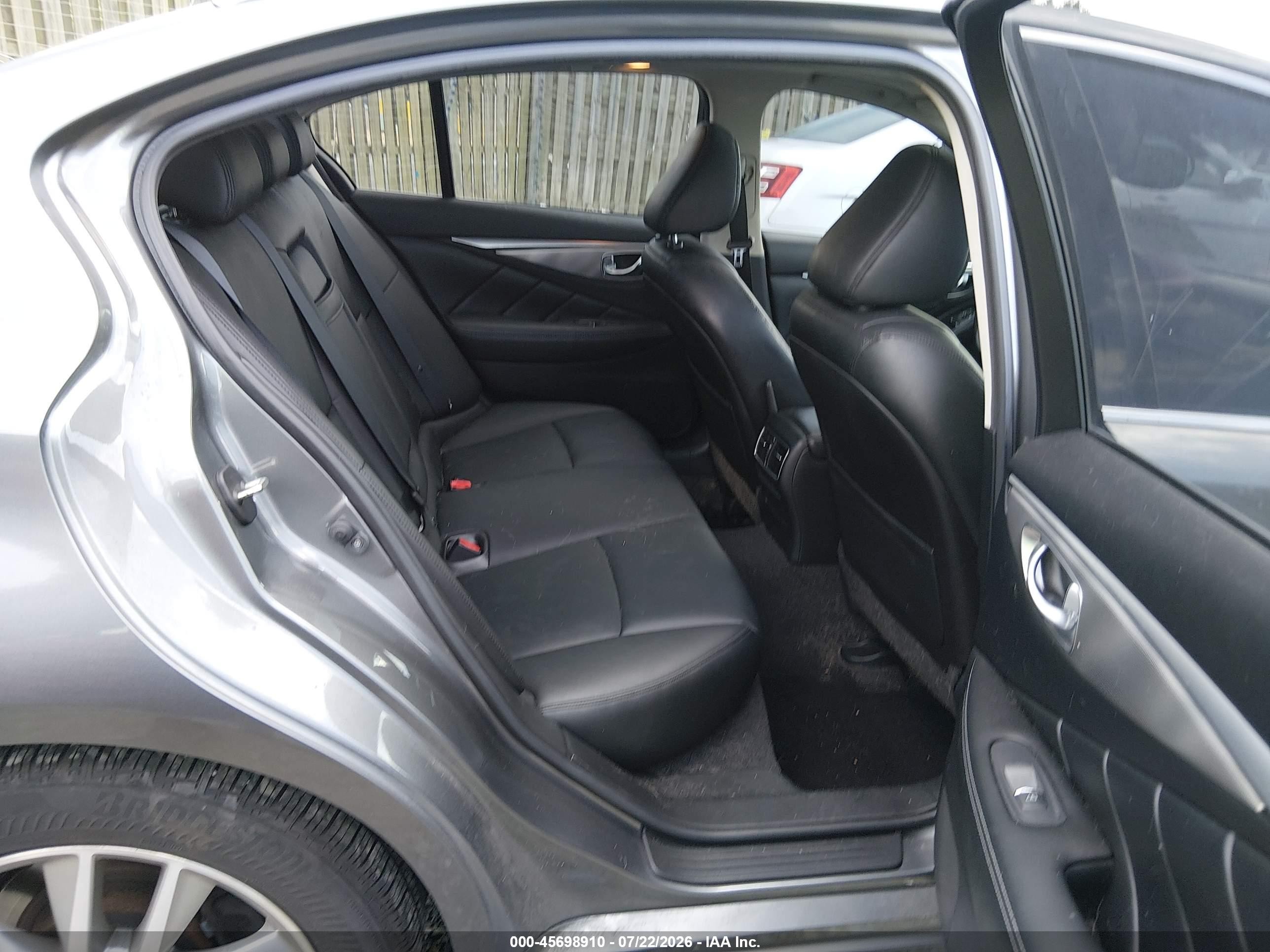 2015 Infiniti Q50 Premium Серый vin: JN1BV7AP5FM338061