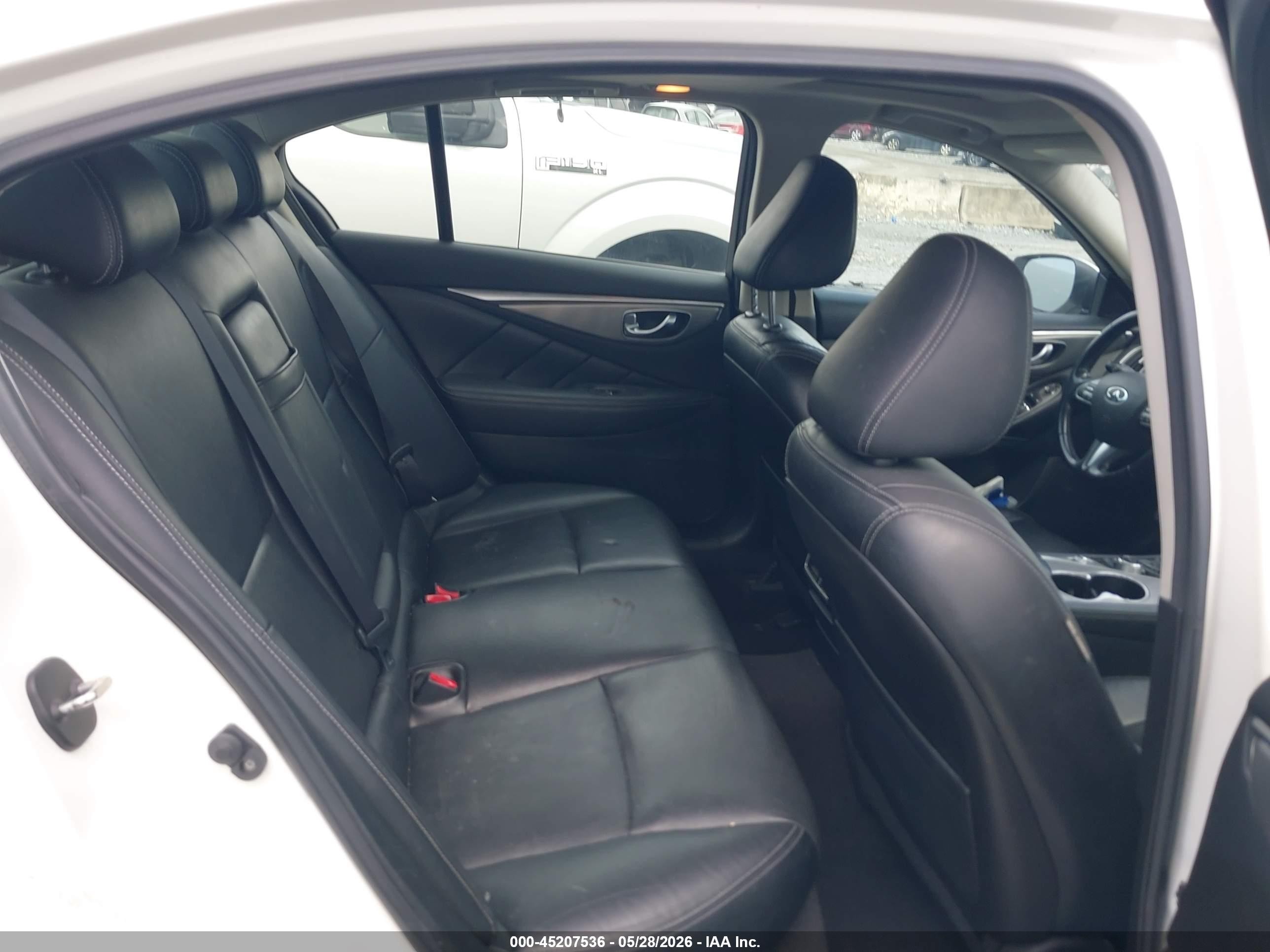 2015 Infiniti Q50 Premium White vin: JN1BV7AP5FM344099