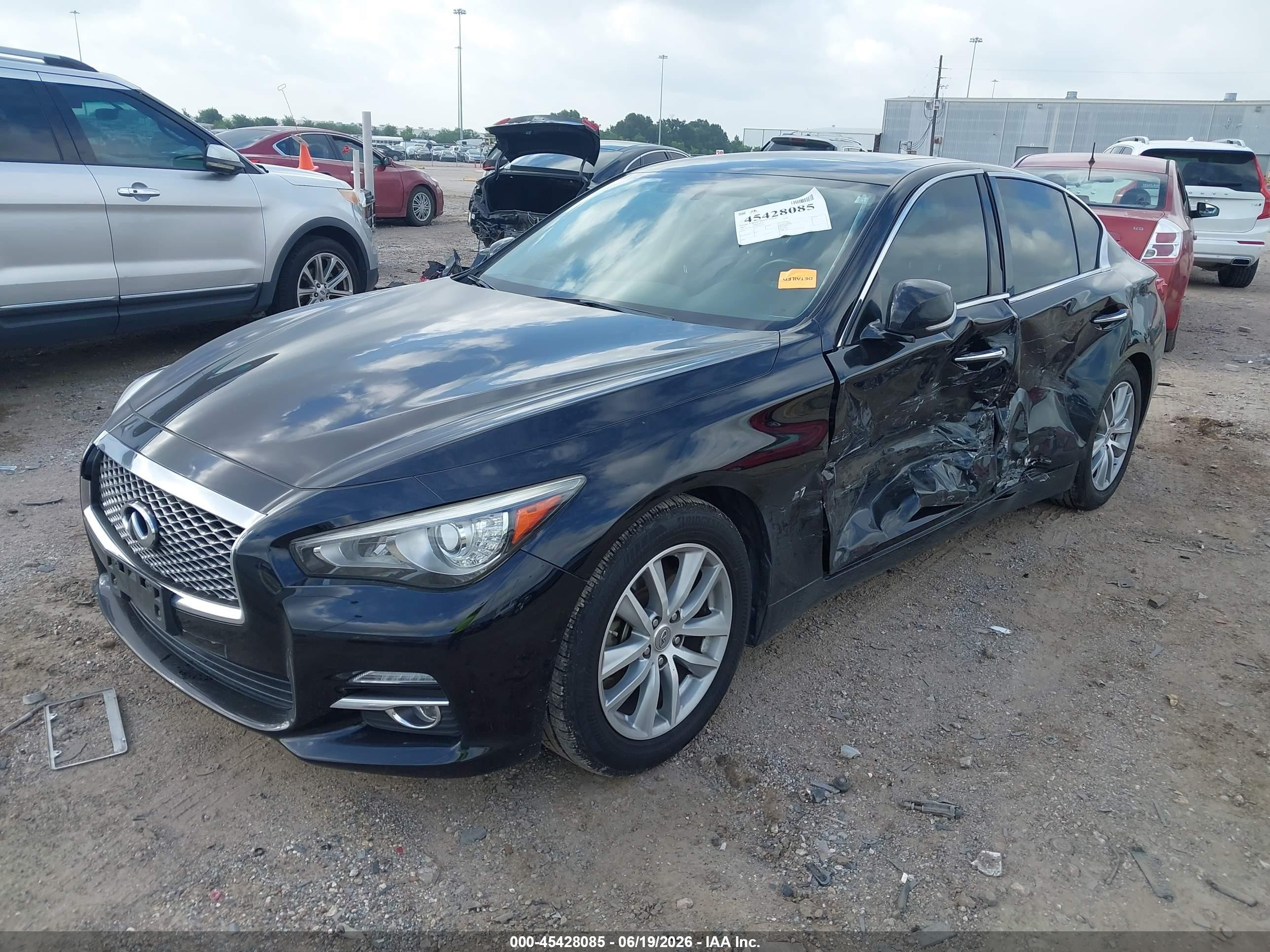 2015 Infiniti Q50 Premium Black vin: JN1BV7AP5FM345530