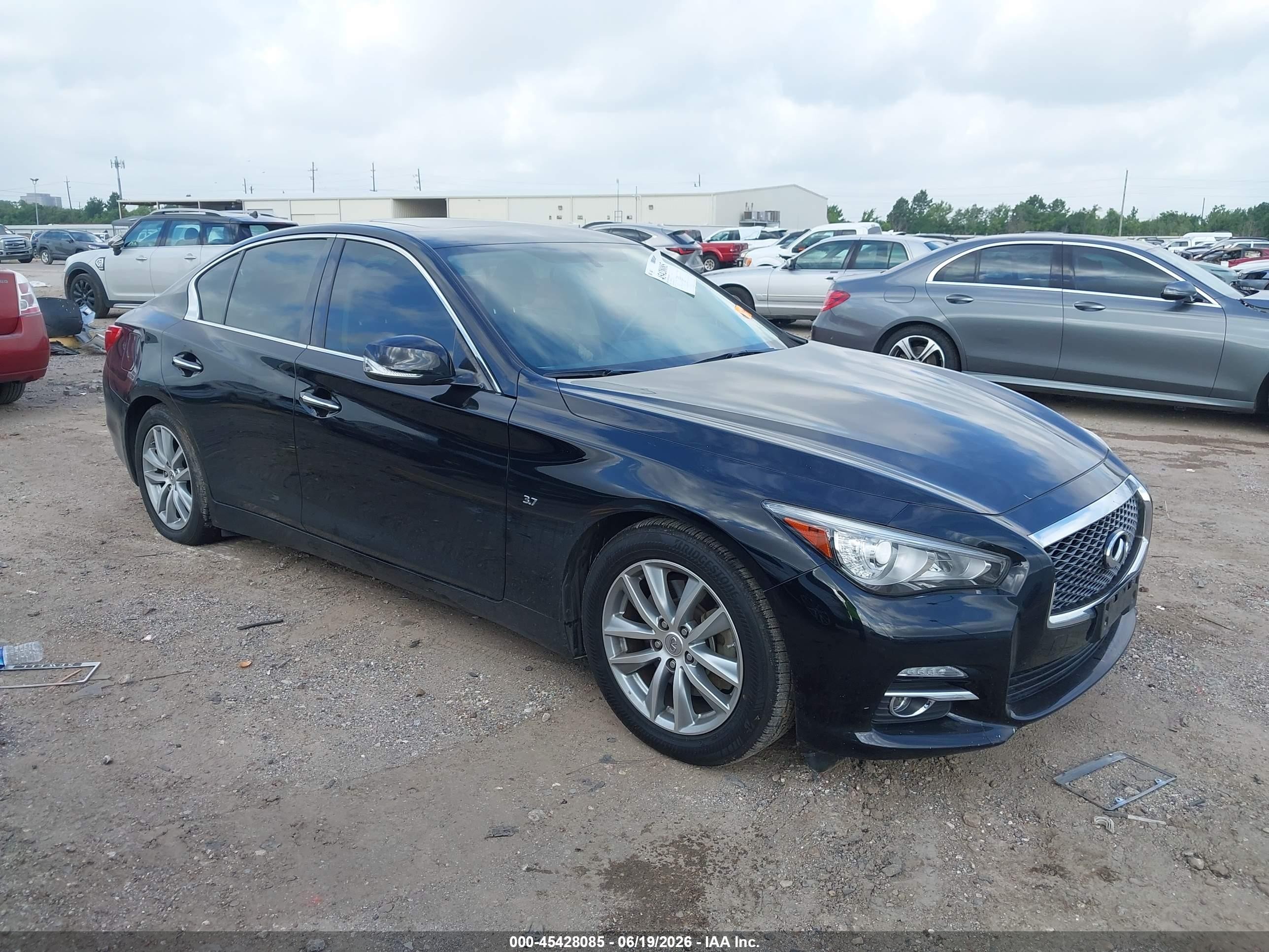 2015 Infiniti Q50 Premium Black vin: JN1BV7AP5FM345530