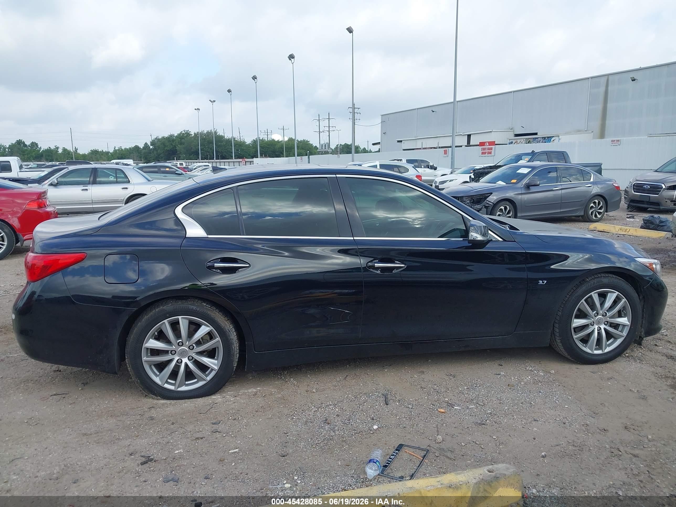 2015 Infiniti Q50 Premium Black vin: JN1BV7AP5FM345530