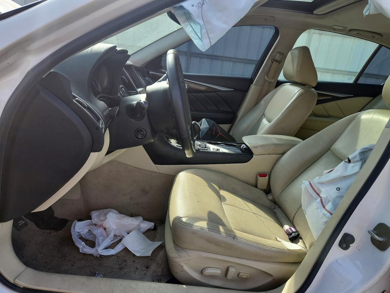 2015 Infiniti Q50 Premium White vin: JN1BV7AP5FM346497
