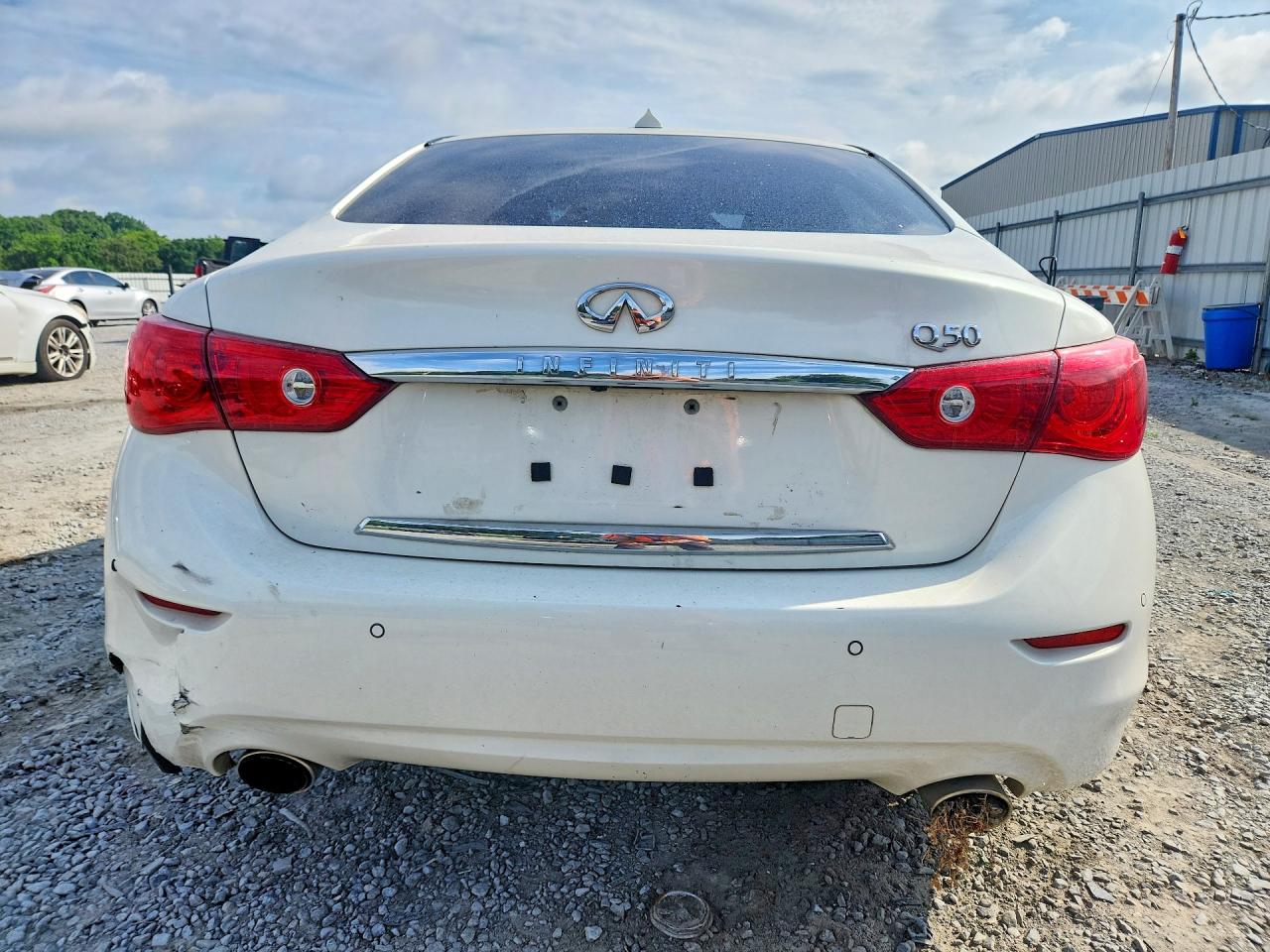 2015 Infiniti Q50 Premium White vin: JN1BV7AP5FM346497