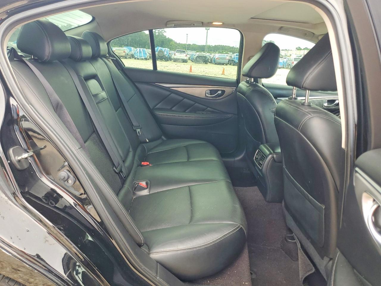 2015 Infiniti Q50 Premium Black vin: JN1BV7AP5FM348511