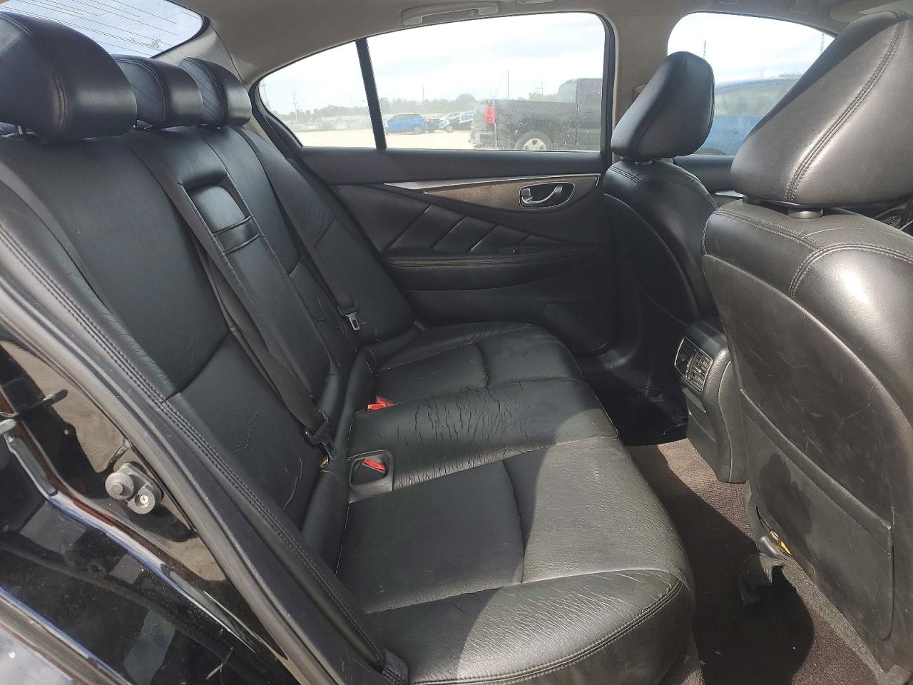 2015 Infiniti Q50 Base Black vin: JN1BV7AP5FM353868