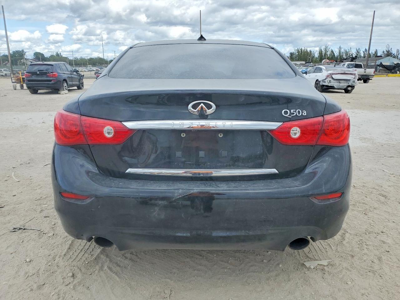 2015 Infiniti Q50 Base Black vin: JN1BV7AP5FM353868