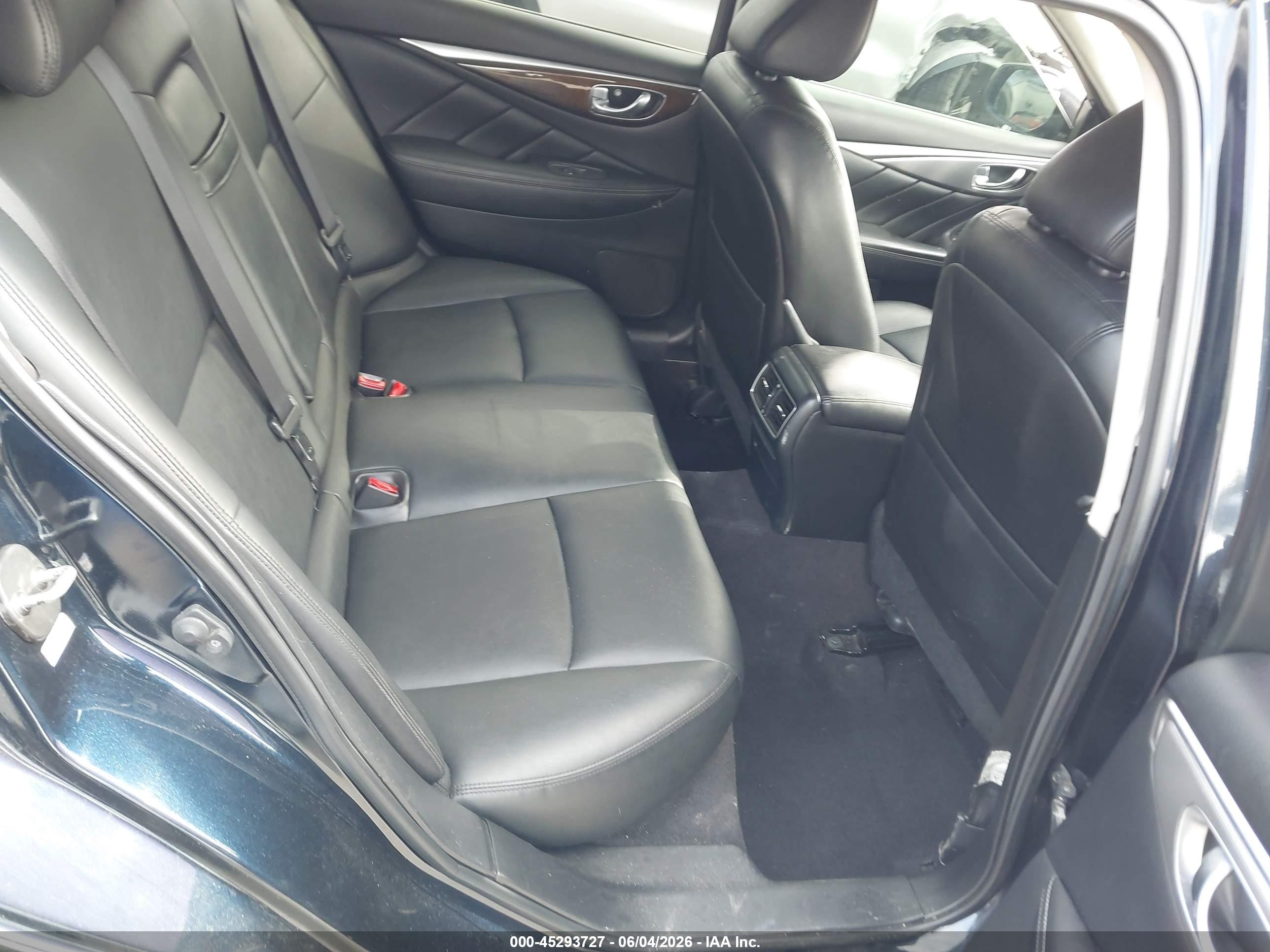 2015 Infiniti Q50 Premium Dark Blue vin: JN1BV7AP5FM354695