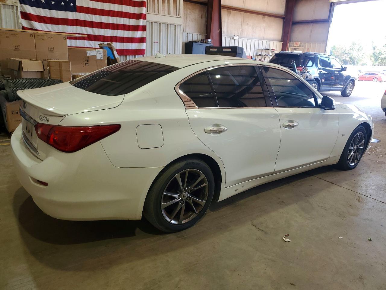 2015 Infiniti Q50 Base White vin: JN1BV7AP5FM356219