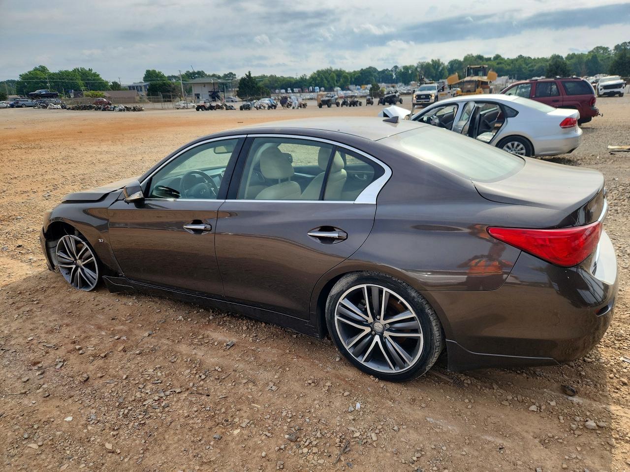 2014 Infiniti Q50 Premium Brown vin: JN1BV7AP6EM682481