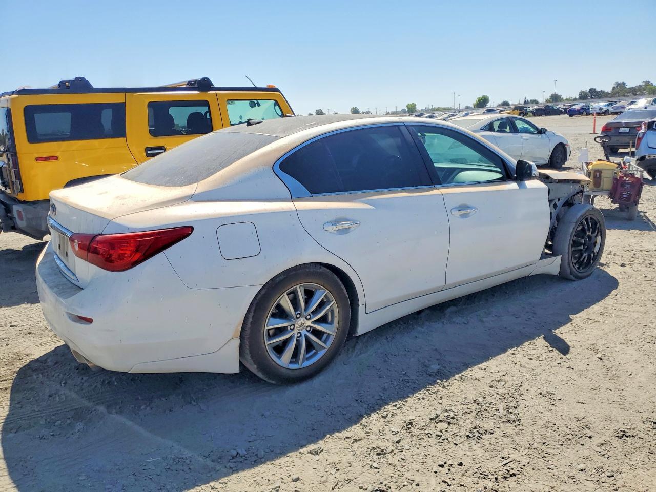 2014 Infiniti Q50 Premium White vin: JN1BV7AP6EM682545