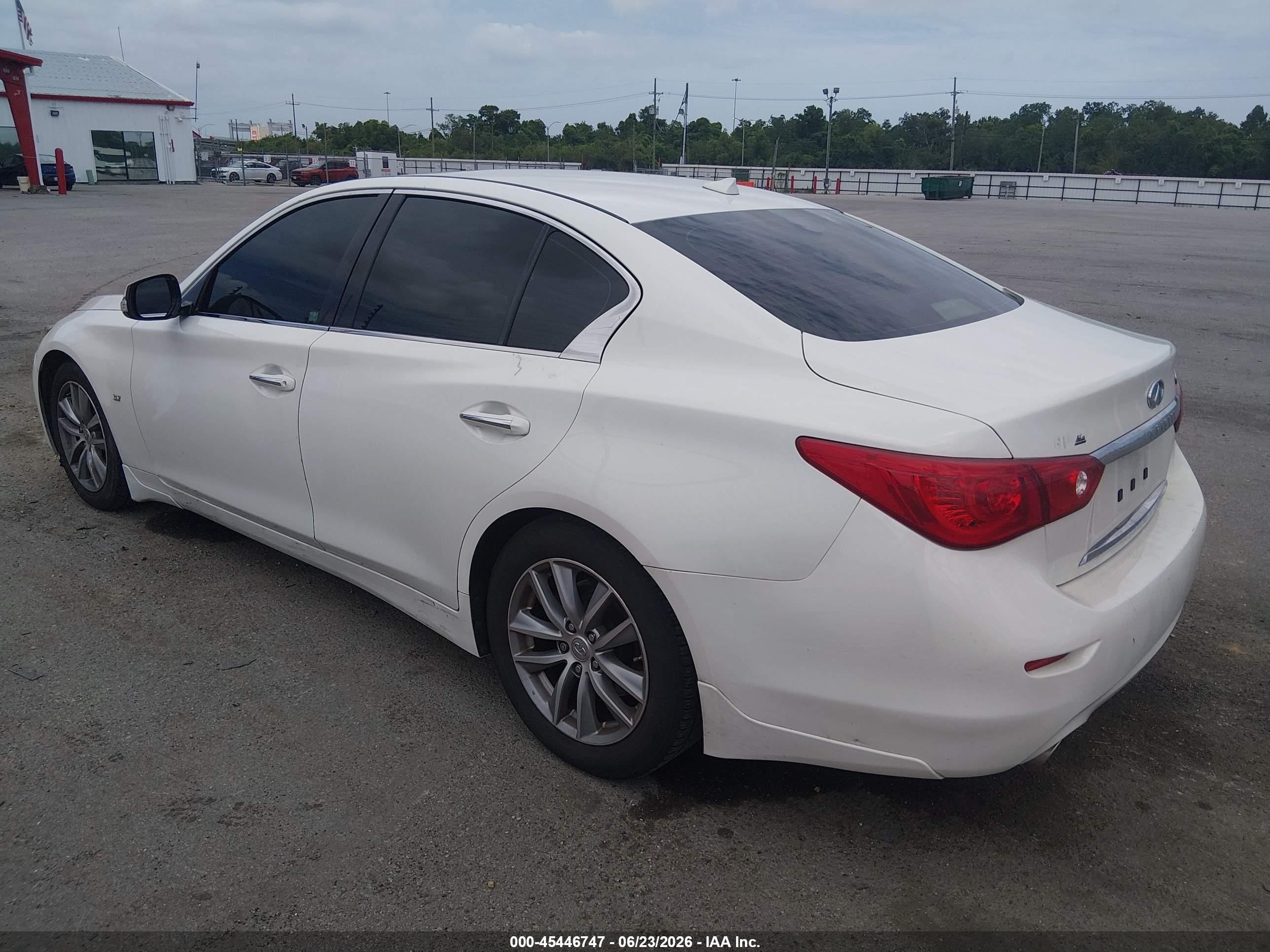 2014 Infiniti Q50 Premium White vin: JN1BV7AP6EM688832