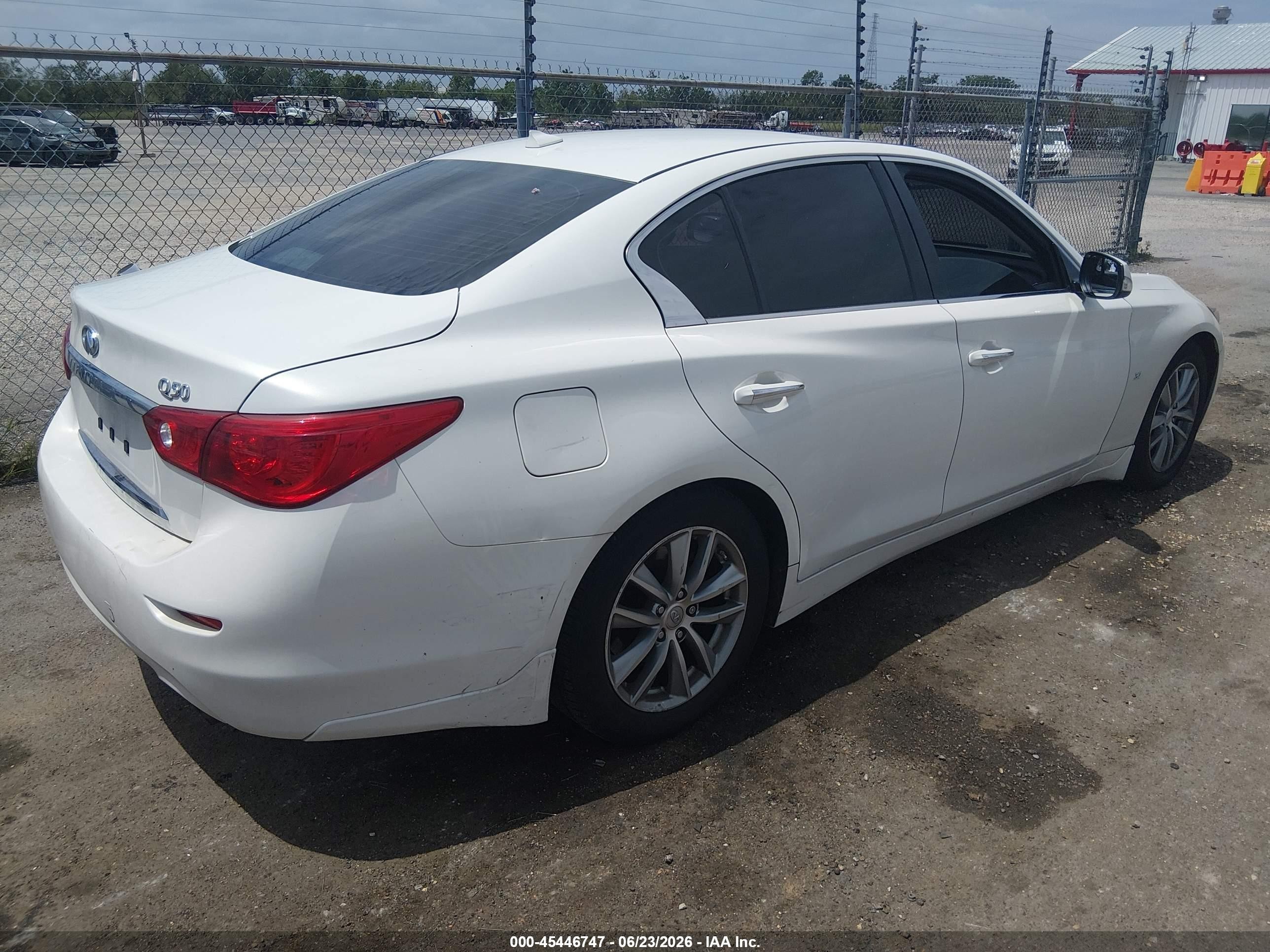 2014 Infiniti Q50 Premium White vin: JN1BV7AP6EM688832