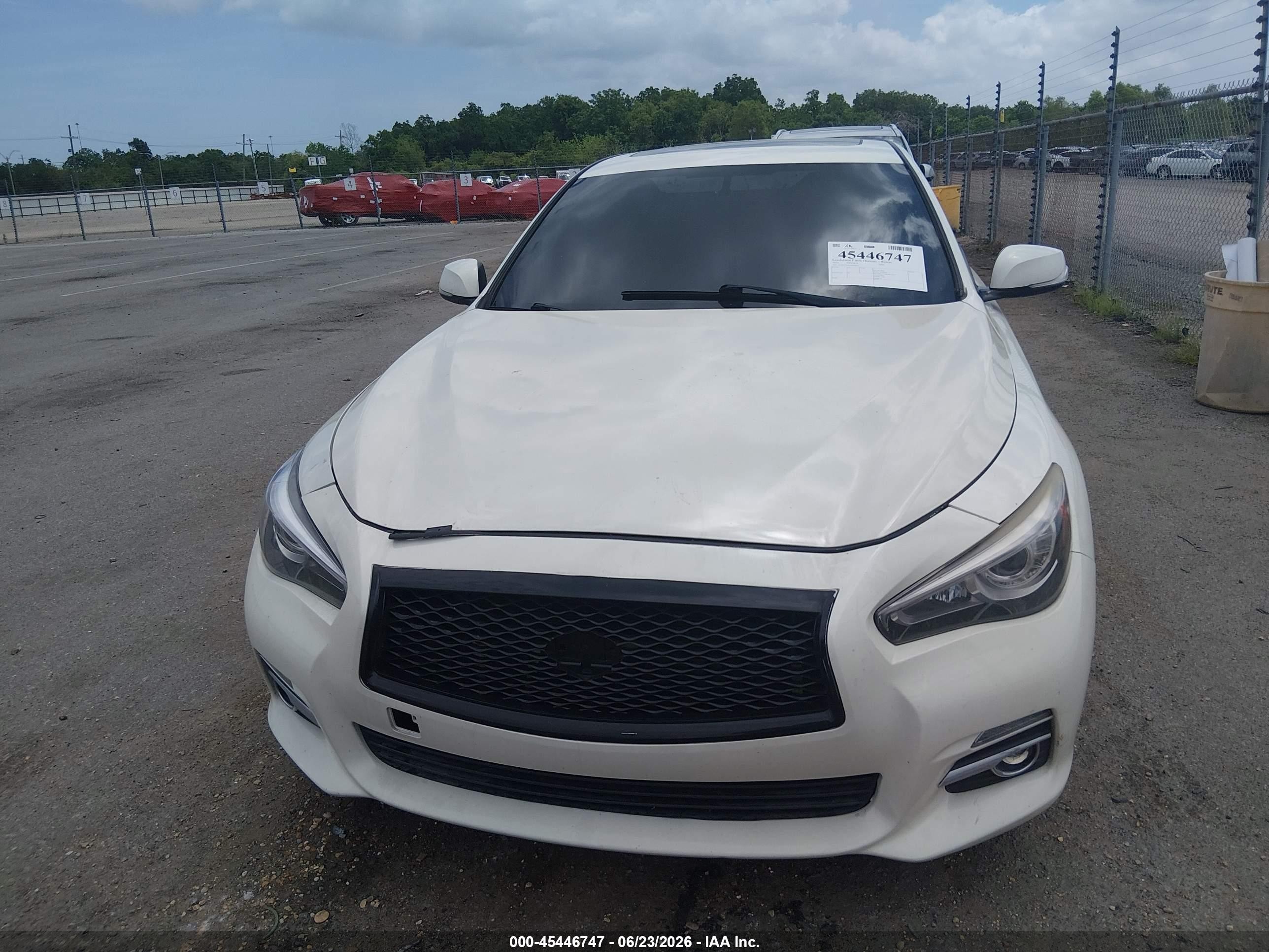 2014 Infiniti Q50 Premium White vin: JN1BV7AP6EM688832
