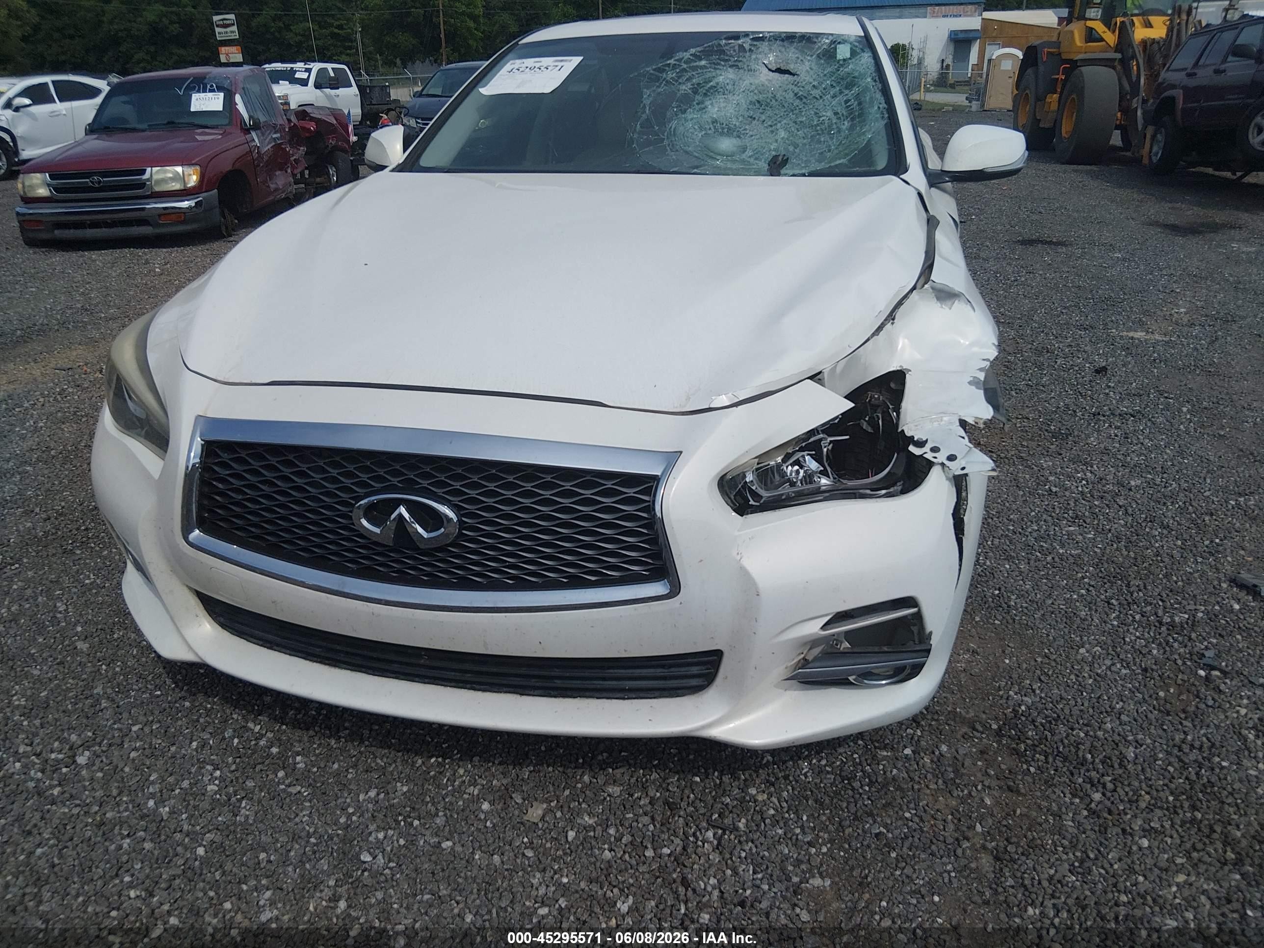 2014 Infiniti Q50 Premium White vin: JN1BV7AP6EM691455