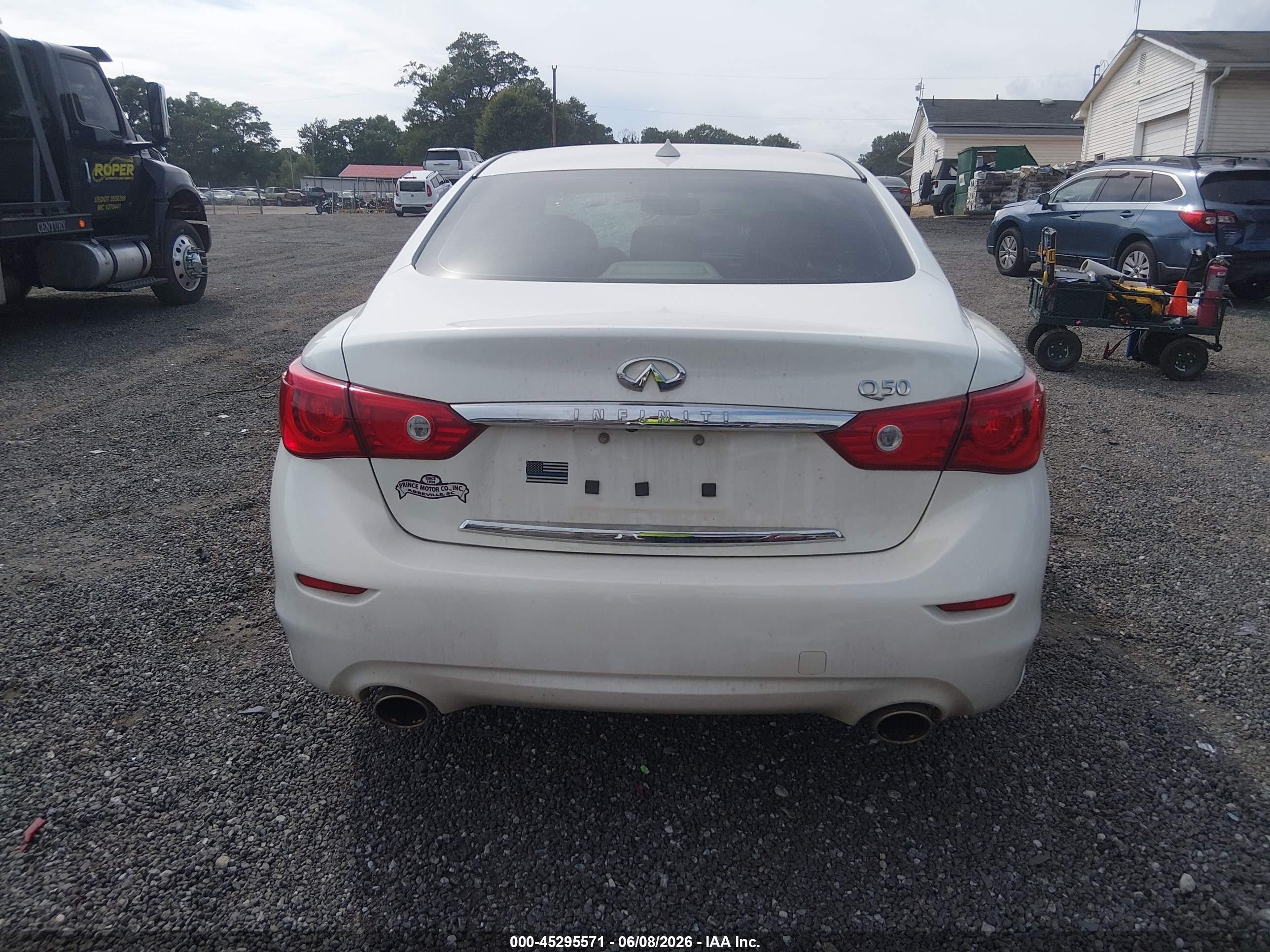 2014 Infiniti Q50 Premium White vin: JN1BV7AP6EM691455