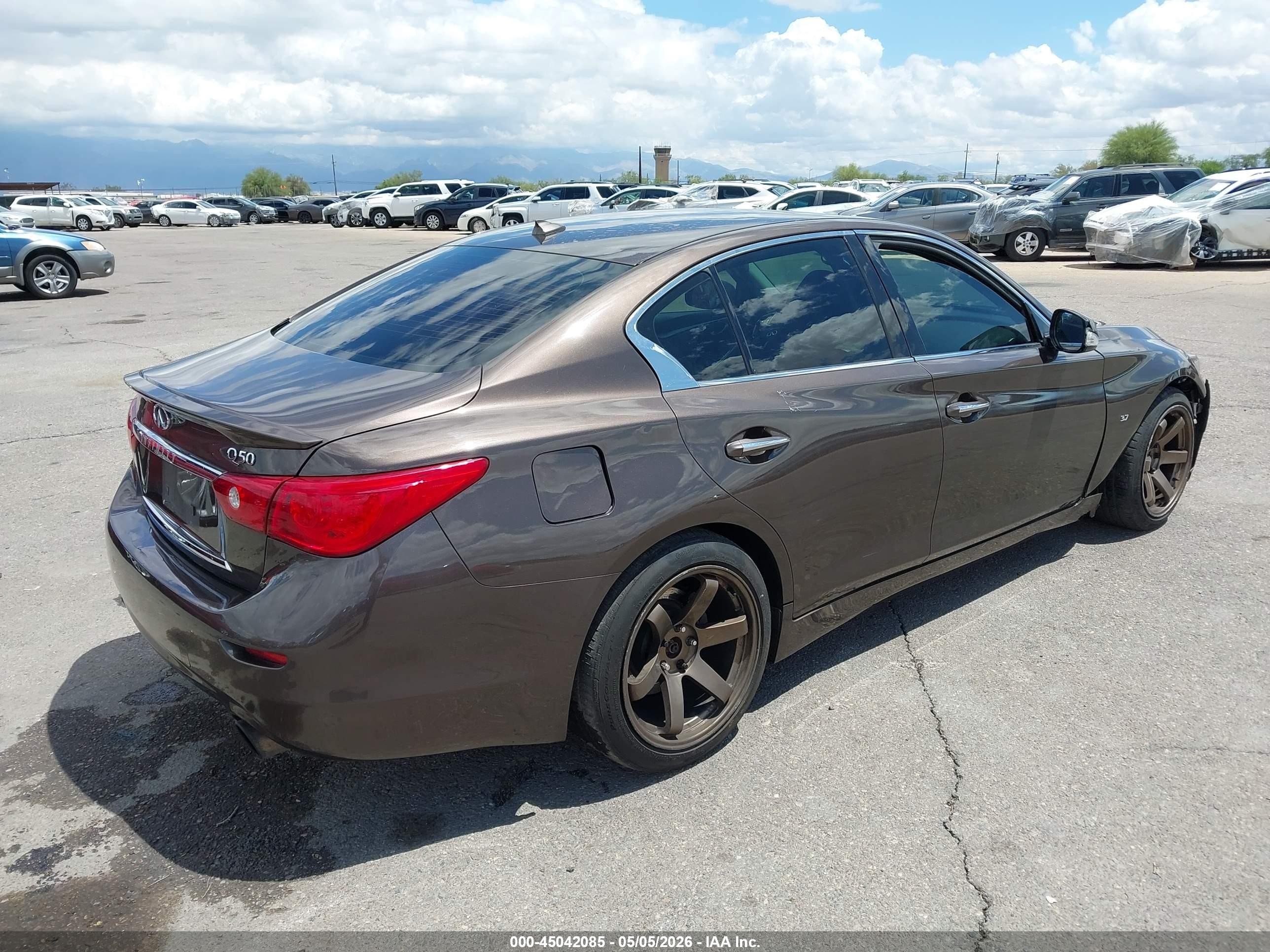 2014 Infiniti Q50 Premium Brown vin: JN1BV7AP7EM671005