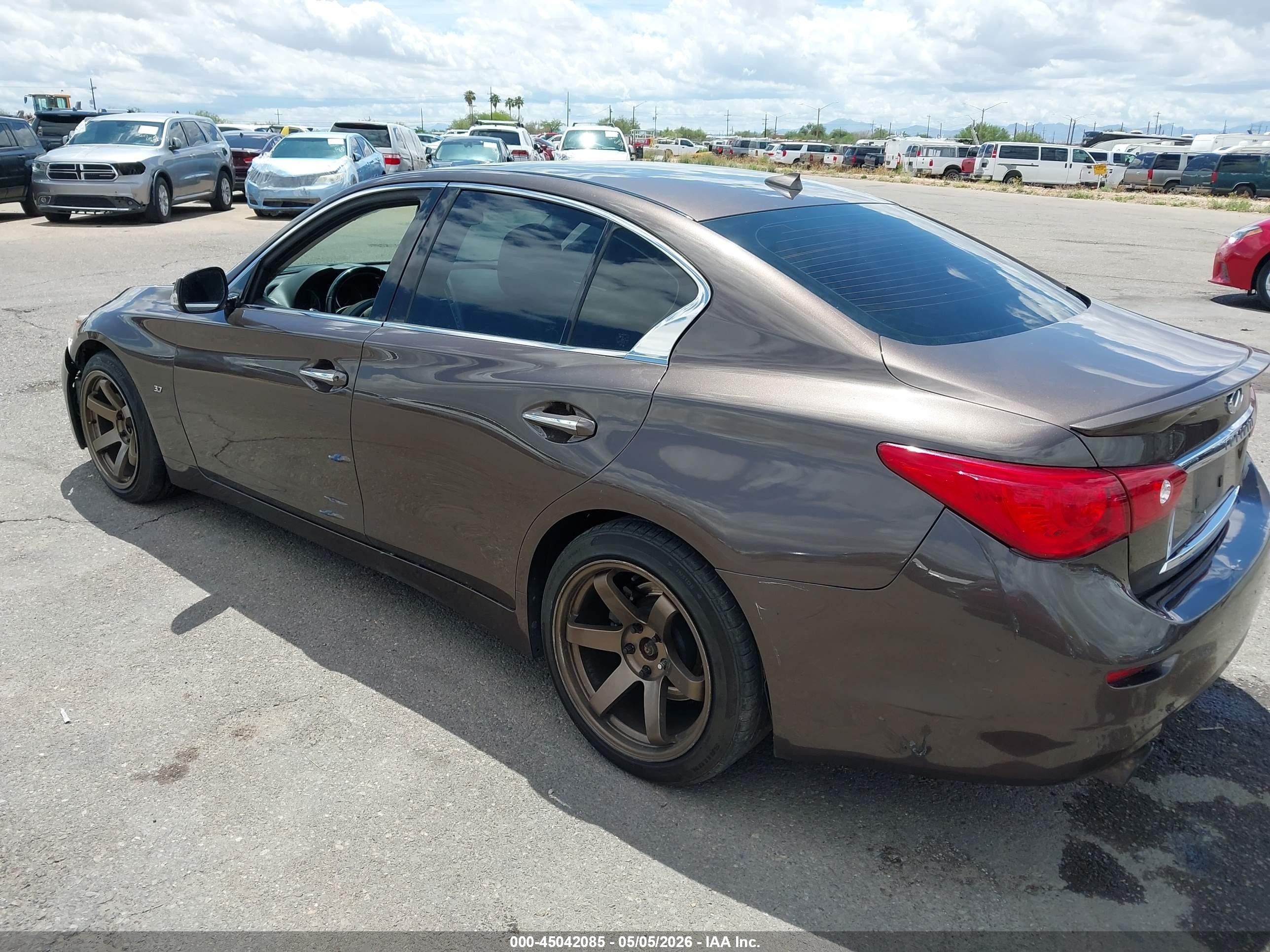 2014 Infiniti Q50 Premium Brown vin: JN1BV7AP7EM671005