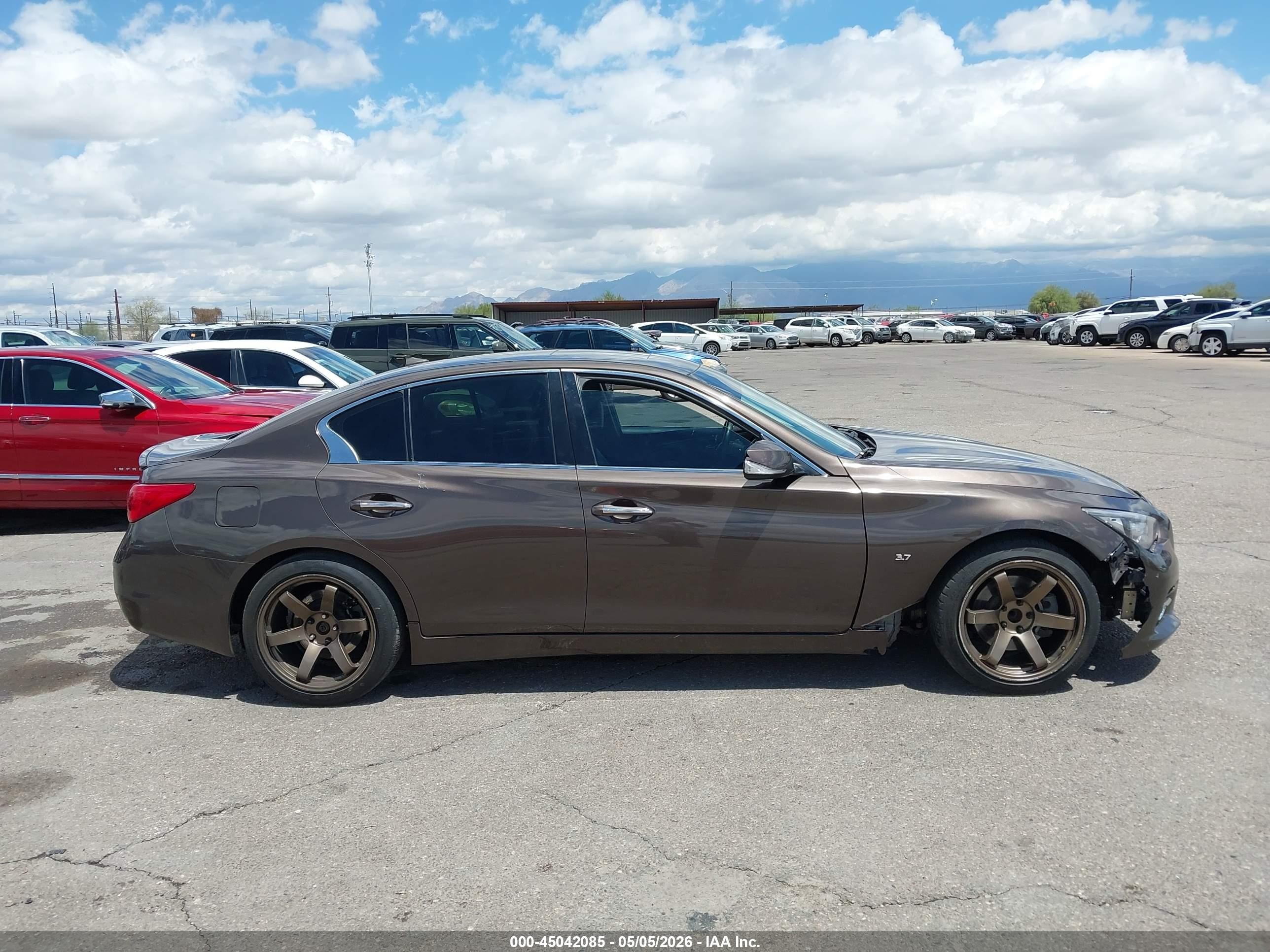 2014 Infiniti Q50 Premium Brown vin: JN1BV7AP7EM671005