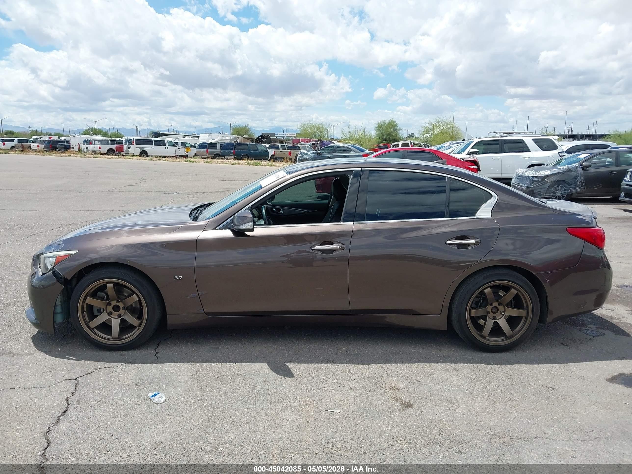 2014 Infiniti Q50 Premium Brown vin: JN1BV7AP7EM671005