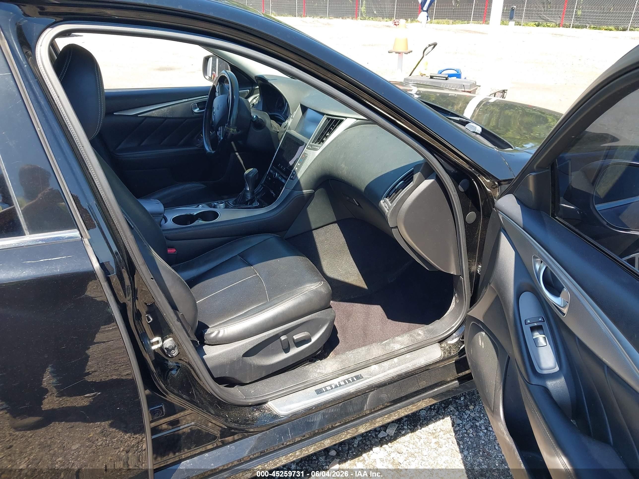 2014 Infiniti Q50 Premium Black vin: JN1BV7AP7EM673692