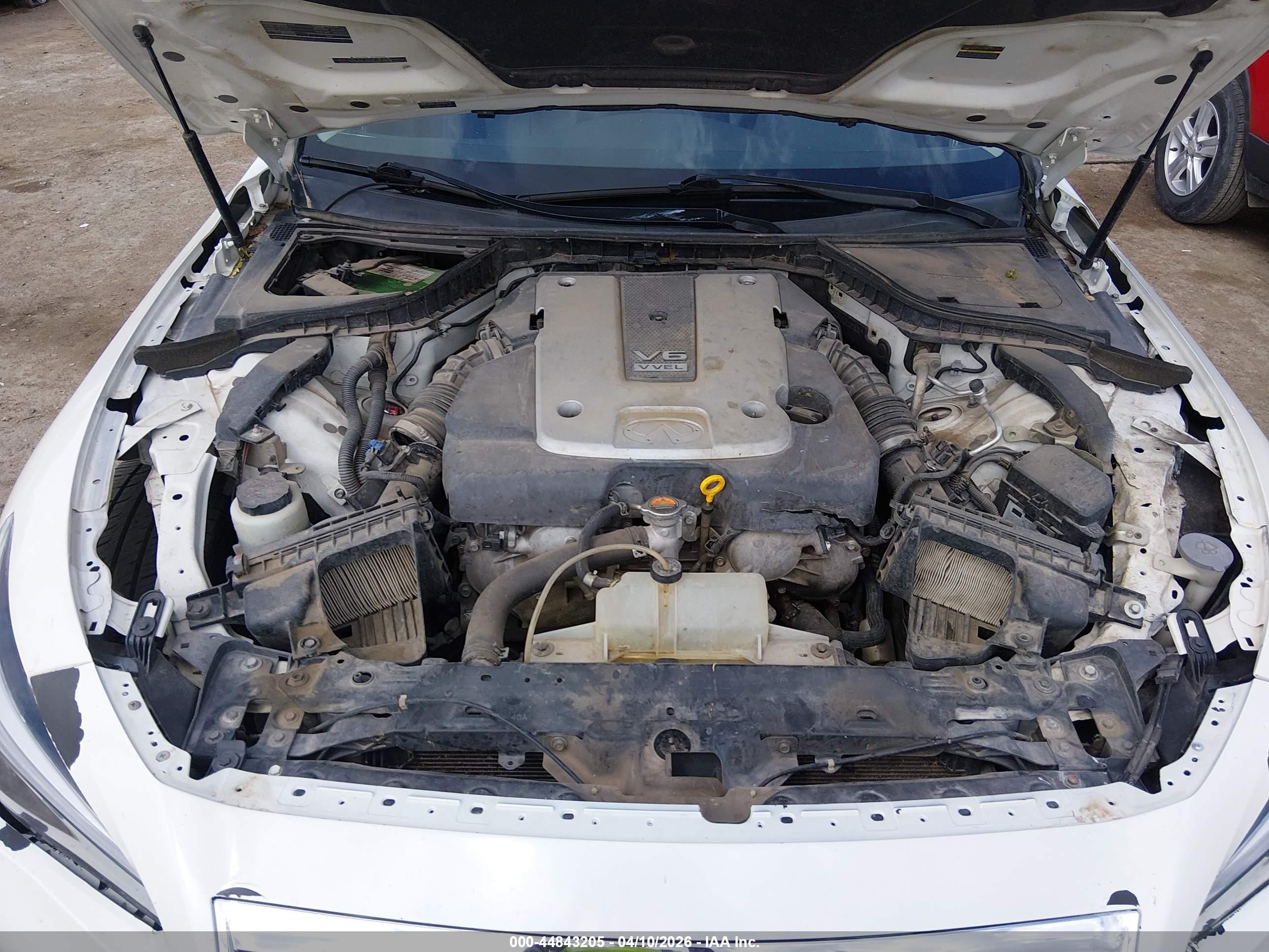2014 Infiniti Q50 Premium Белый vin: JN1BV7AP7EM673918