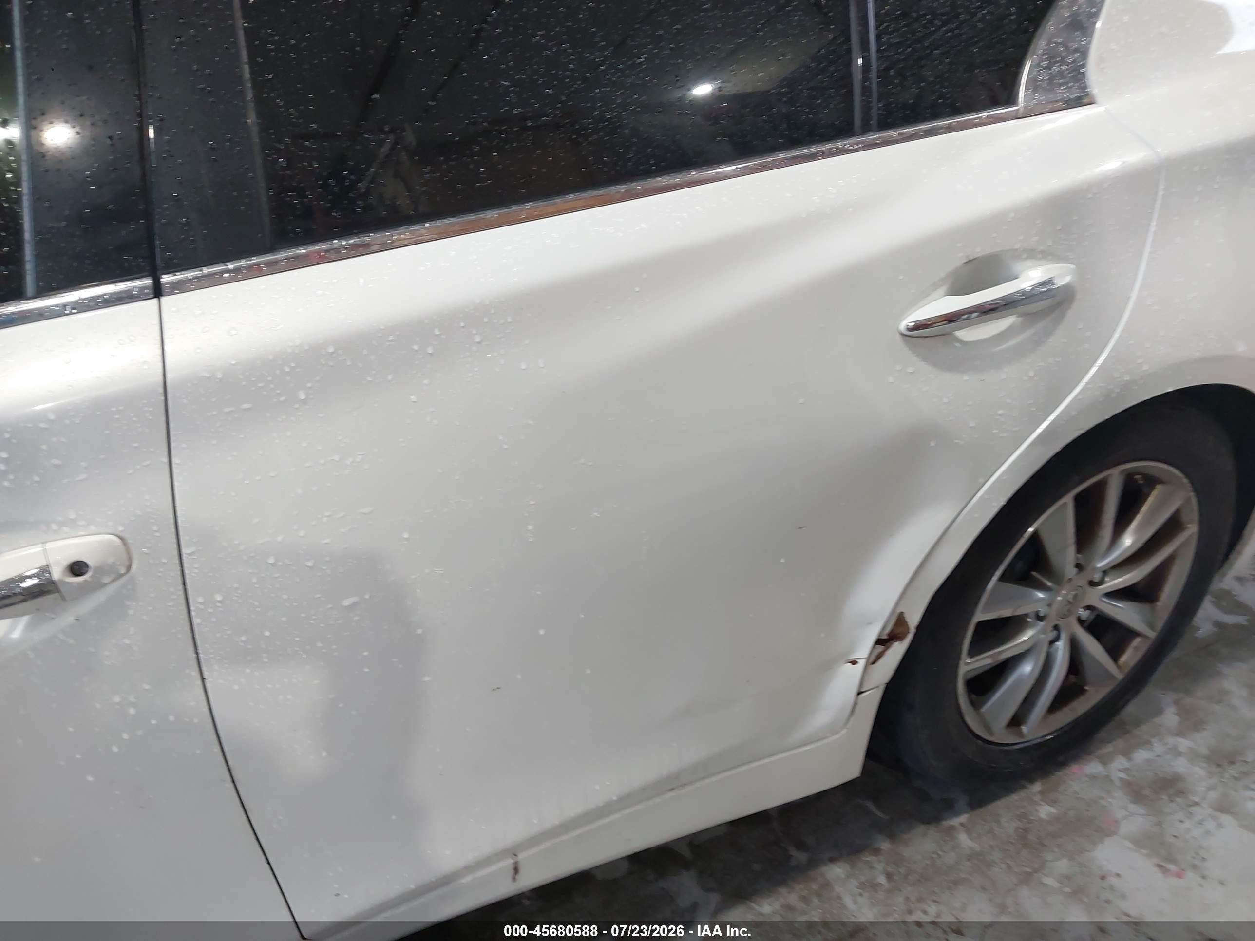 2014 Infiniti Q50 Белый vin: JN1BV7AP7EM674034