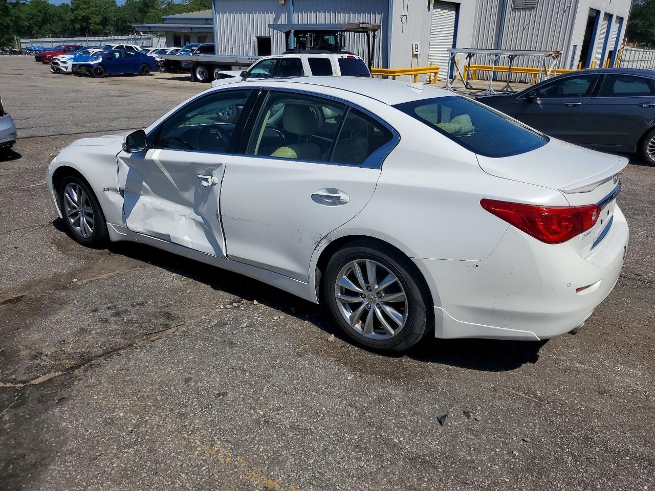 2014 Infiniti Q50 Base White vin: JN1BV7AP7EM674938