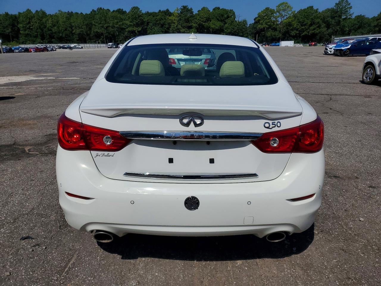2014 Infiniti Q50 Base White vin: JN1BV7AP7EM674938