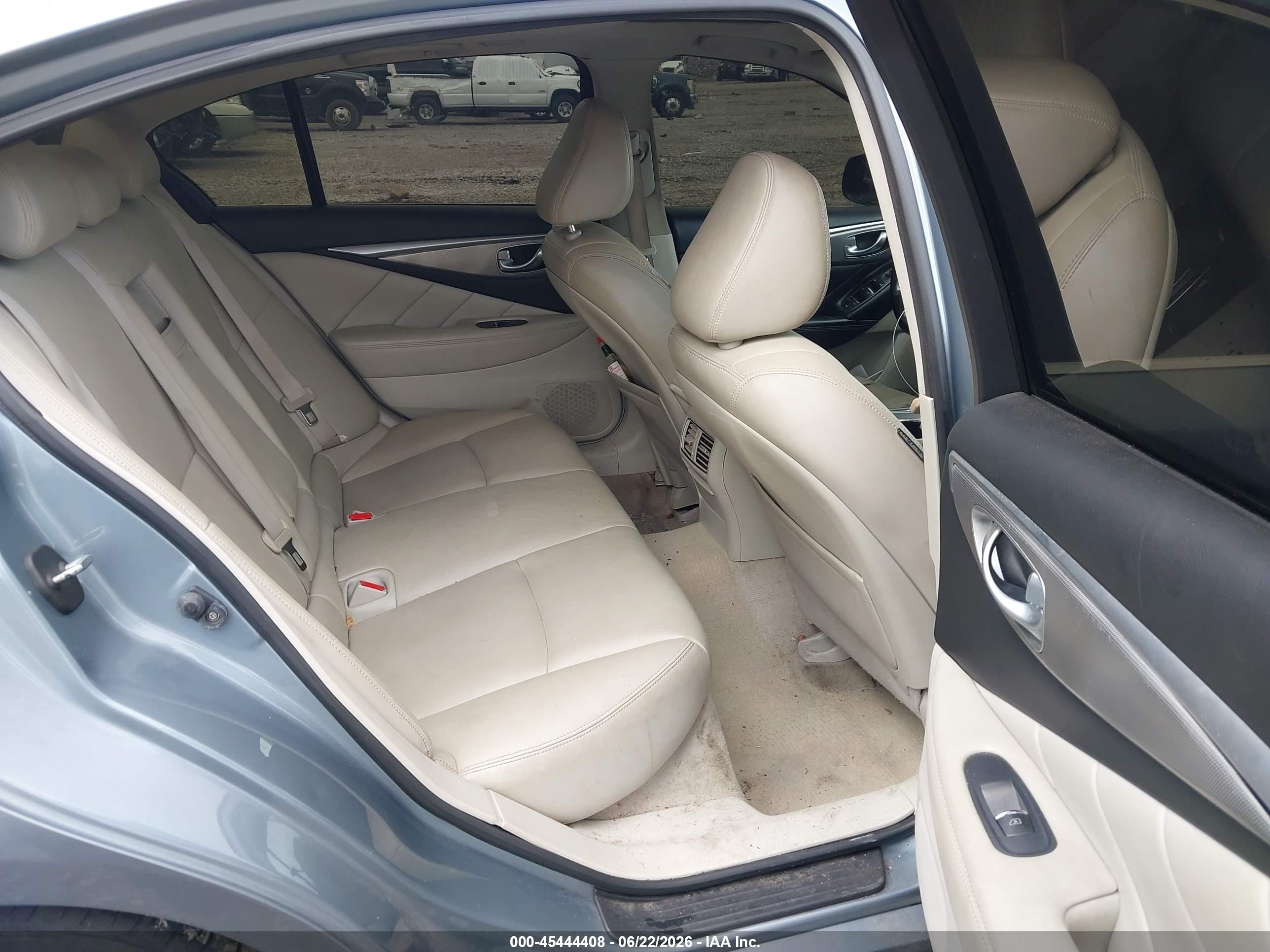 2014 Infiniti Q50 Premium Light Blue vin: JN1BV7AP7EM688225