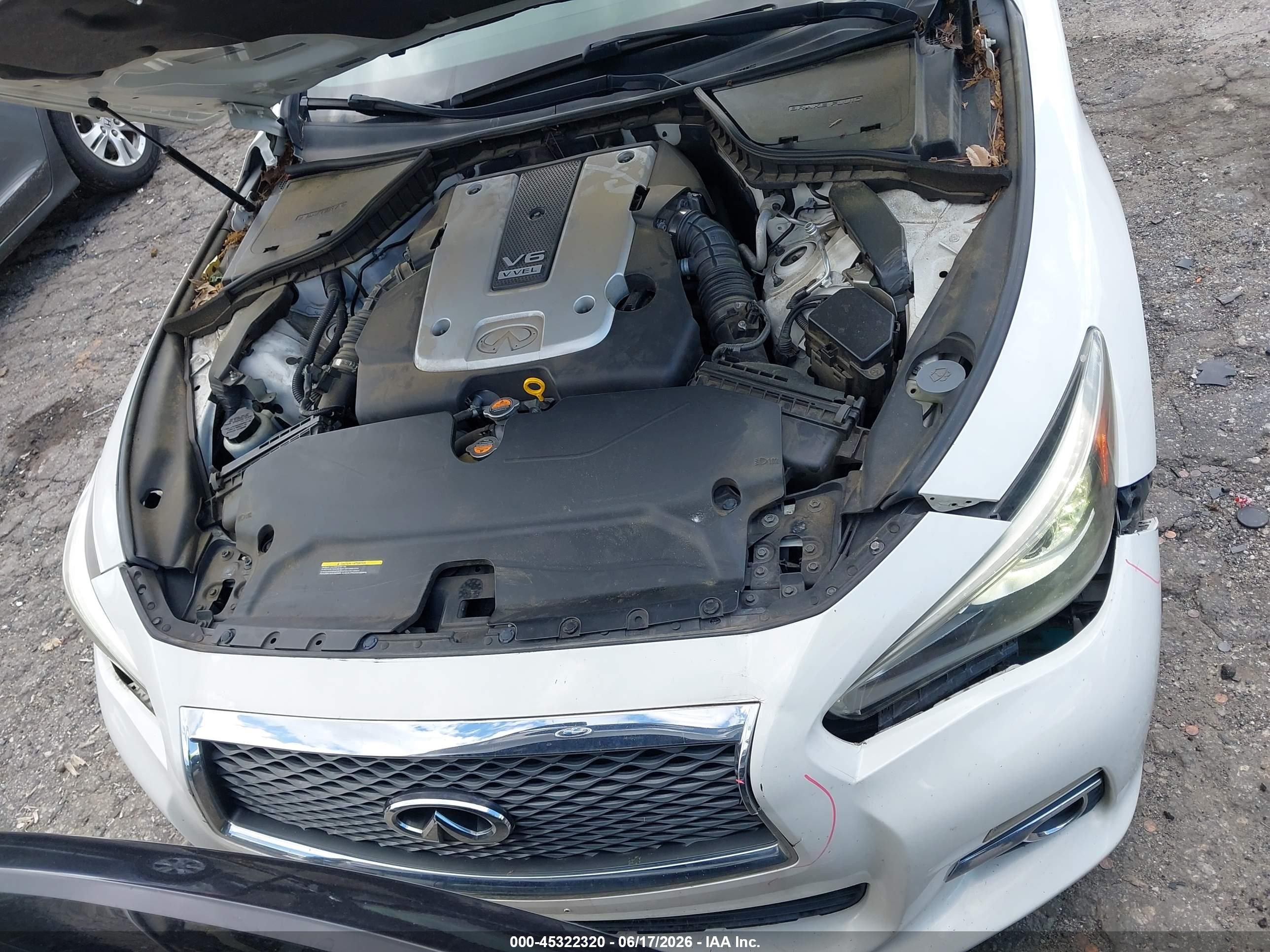2014 Infiniti Q50 White vin: JN1BV7AP7EM688385