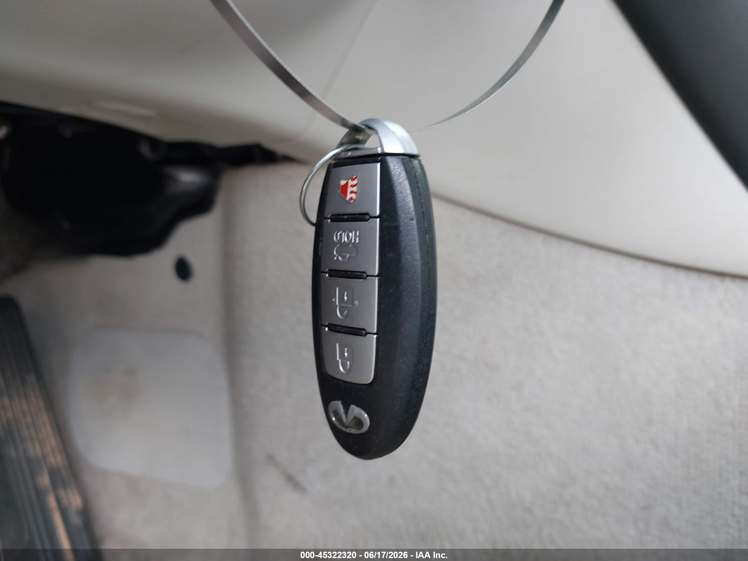 2014 Infiniti Q50 White vin: JN1BV7AP7EM688385