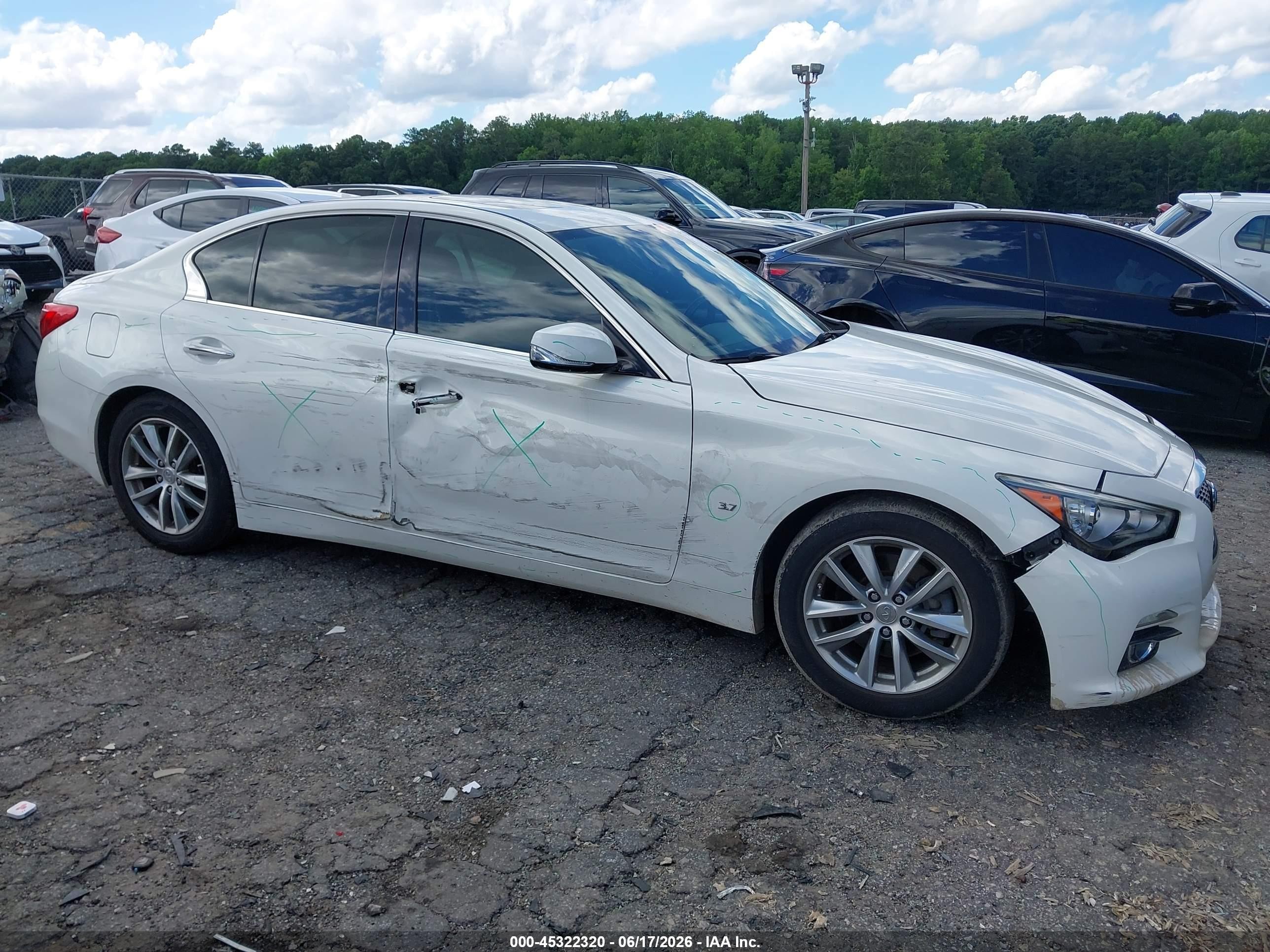 2014 Infiniti Q50 White vin: JN1BV7AP7EM688385