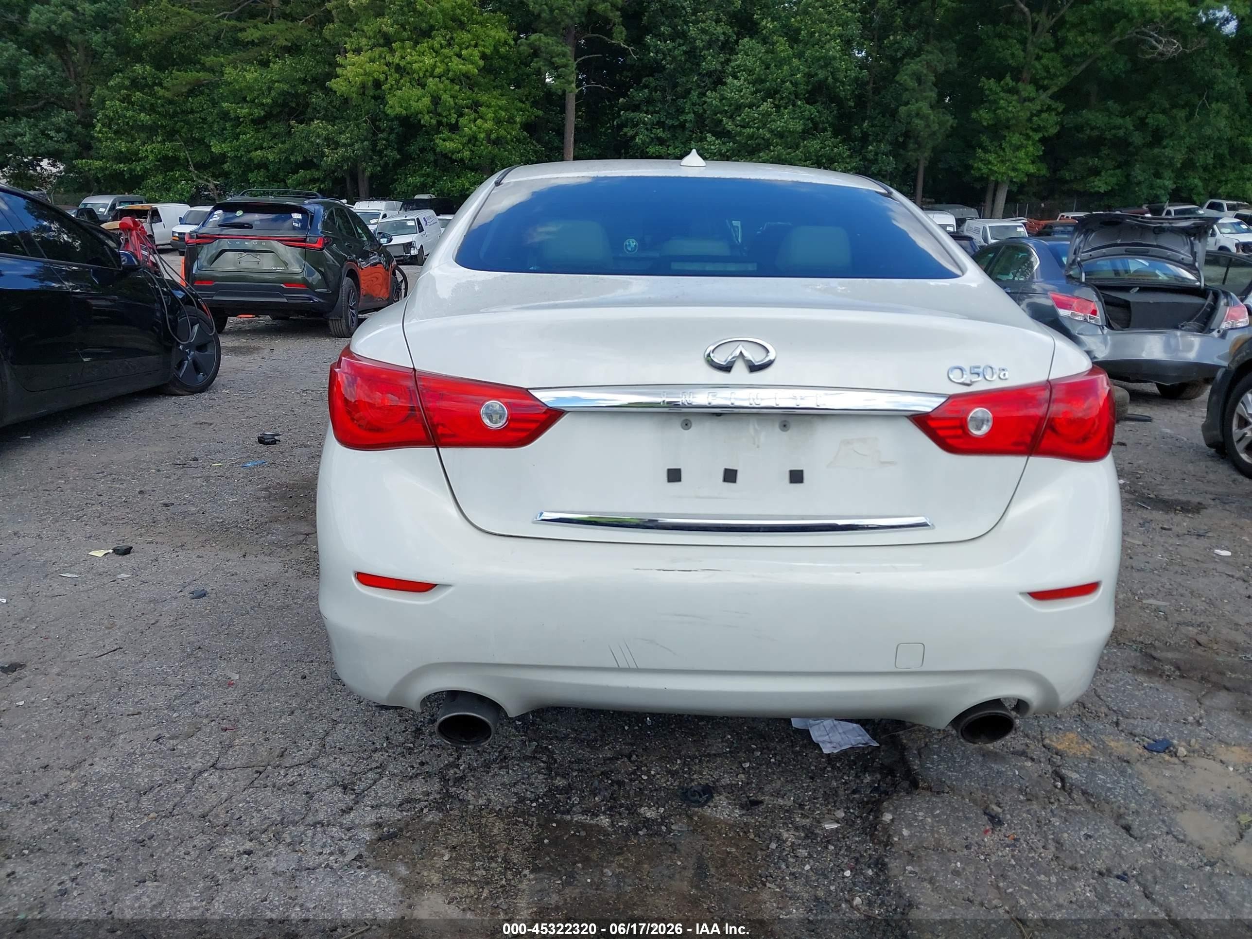 2014 Infiniti Q50 White vin: JN1BV7AP7EM688385